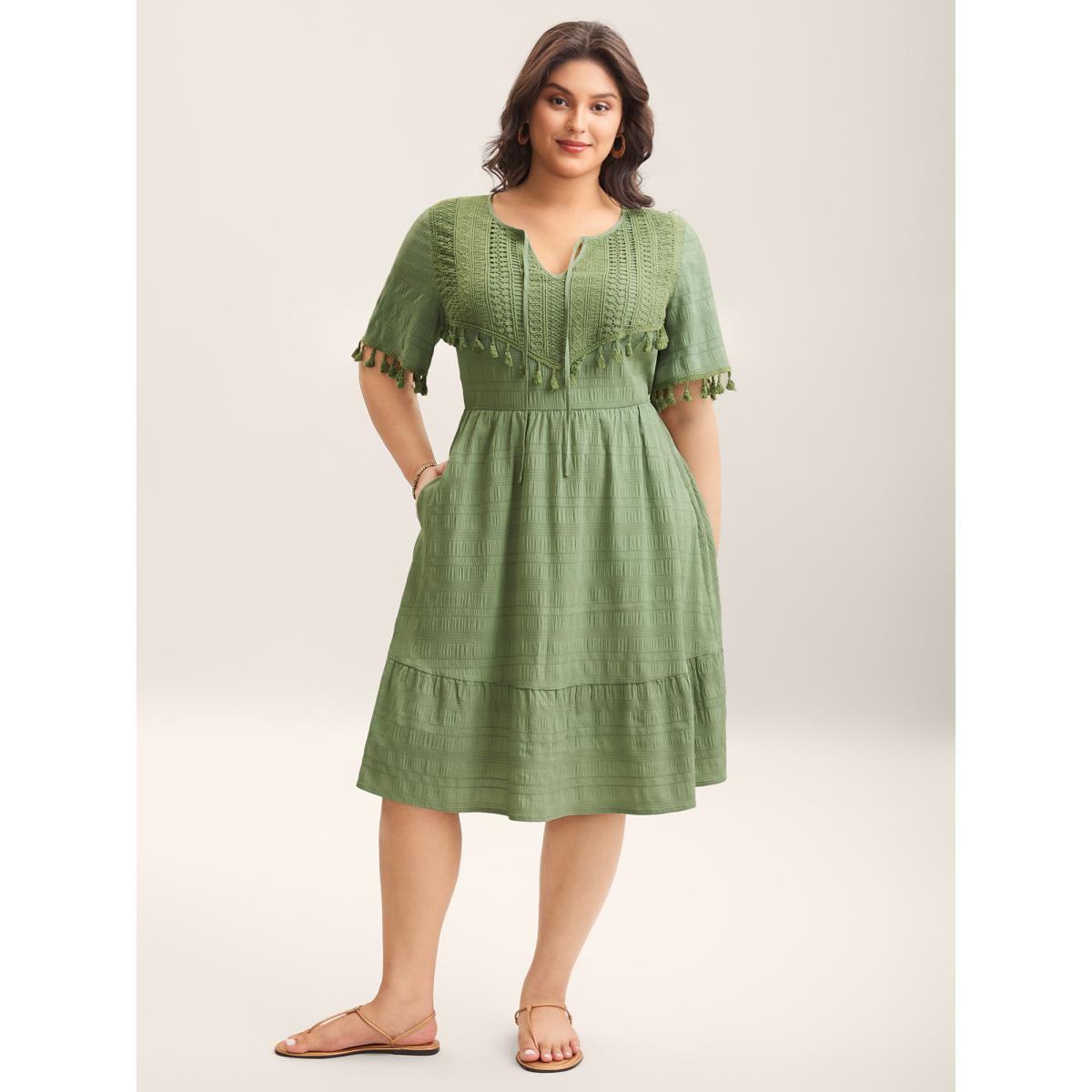 Plus Size Lace Neck-Tie Pockets Tiered Midi Dress Greenbean Women Resort Woven ribbon&lace trim Round Neck Short sleeve Curvy BloomChic 14-16/1X Product Image