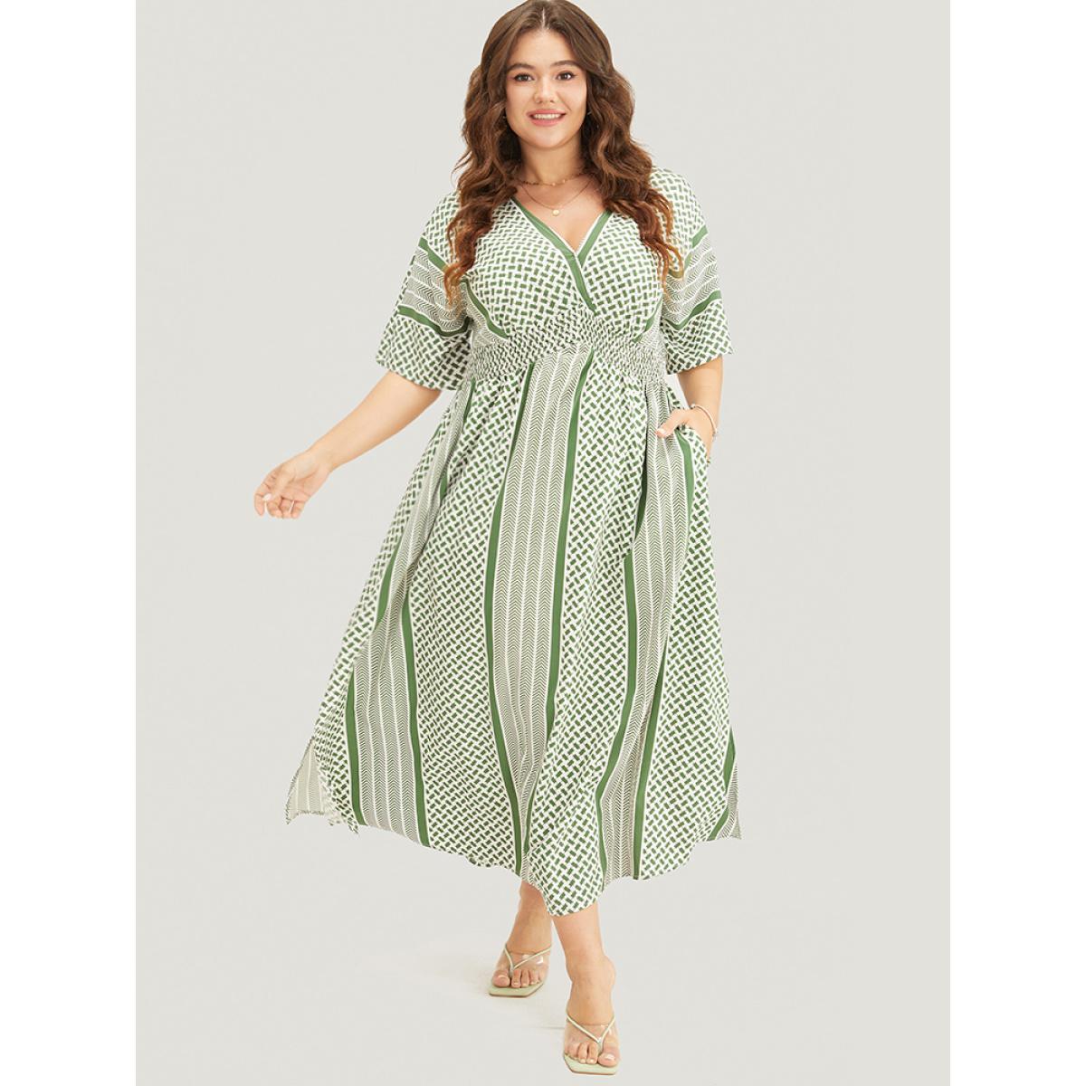 Plus Size Geometric Contrast Wrap Pocket Shirred Split Dress Green Women Vacation Pocket V-neck Short sleeve Curvy Midi Dress BloomChic 10/M Product Image
