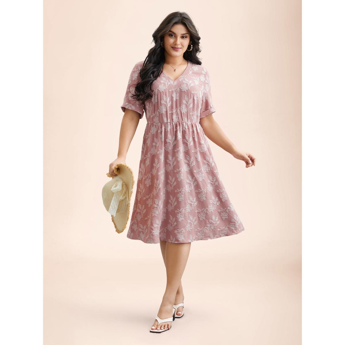 Plus Size V-Neck Floral Textured Pockets Dress Crepe Women Elegant Texture V-neck Short sleeve Curvy BloomChic 10/M Product Image