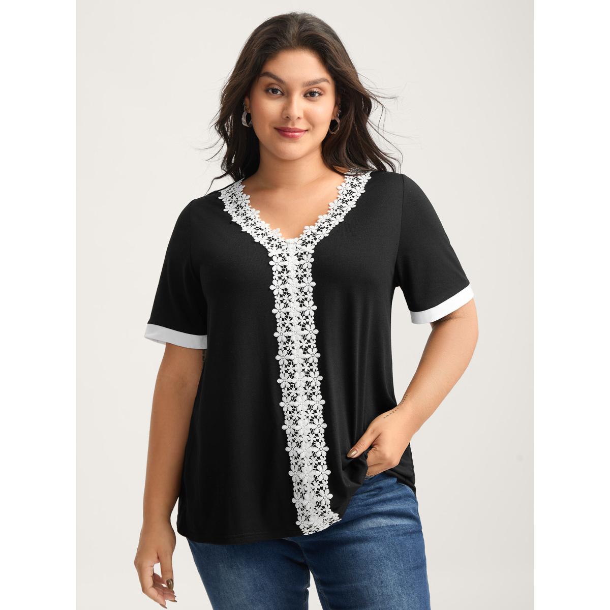 Plus Size Stretchy Floral Lace Color Contrast T-Shirt Black Women Timeless Woven ribbon&lace trim V-neck Elegant T-shirts BloomChic 10/M Product Image