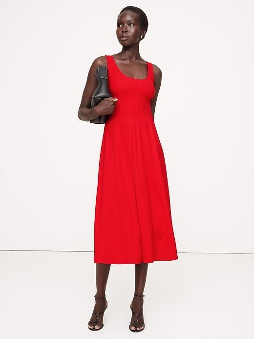 Crepe Scoop-Neck Midi Dress Product Image
