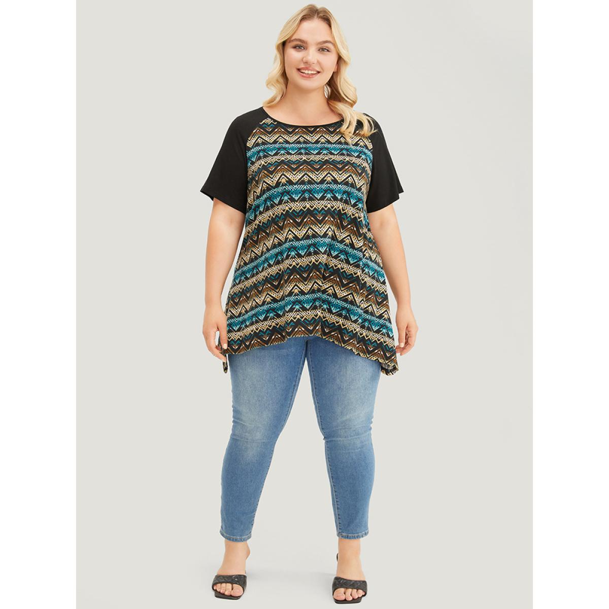 Plus Size Bandana Contrast Raglan Sleeve Asymmetrical T-shirt Black Women Elegant Bohemian Print Round Neck Dailywear T-shirts BloomChic 12/L Product Image