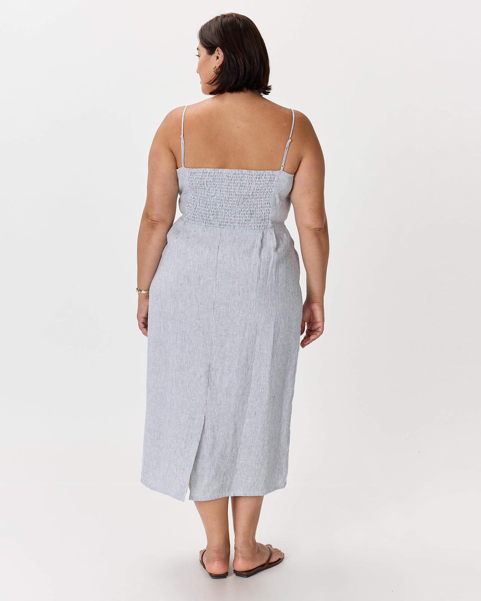 Quince | Women's 100% European Linen Scoop Neck Midi Dress Product Image