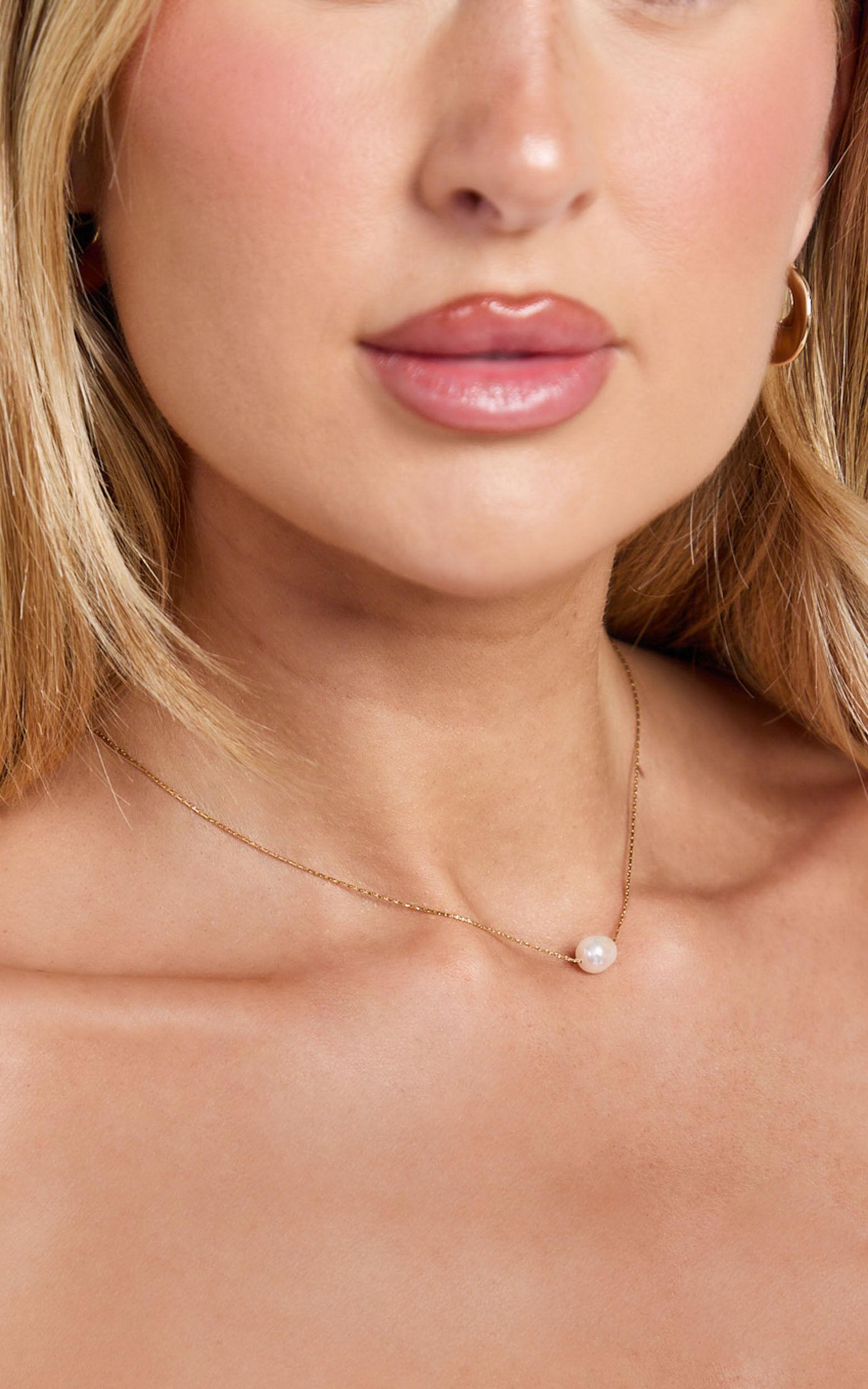 Nicky Necklace - Pearl Pendant Necklace in Gold Product Image