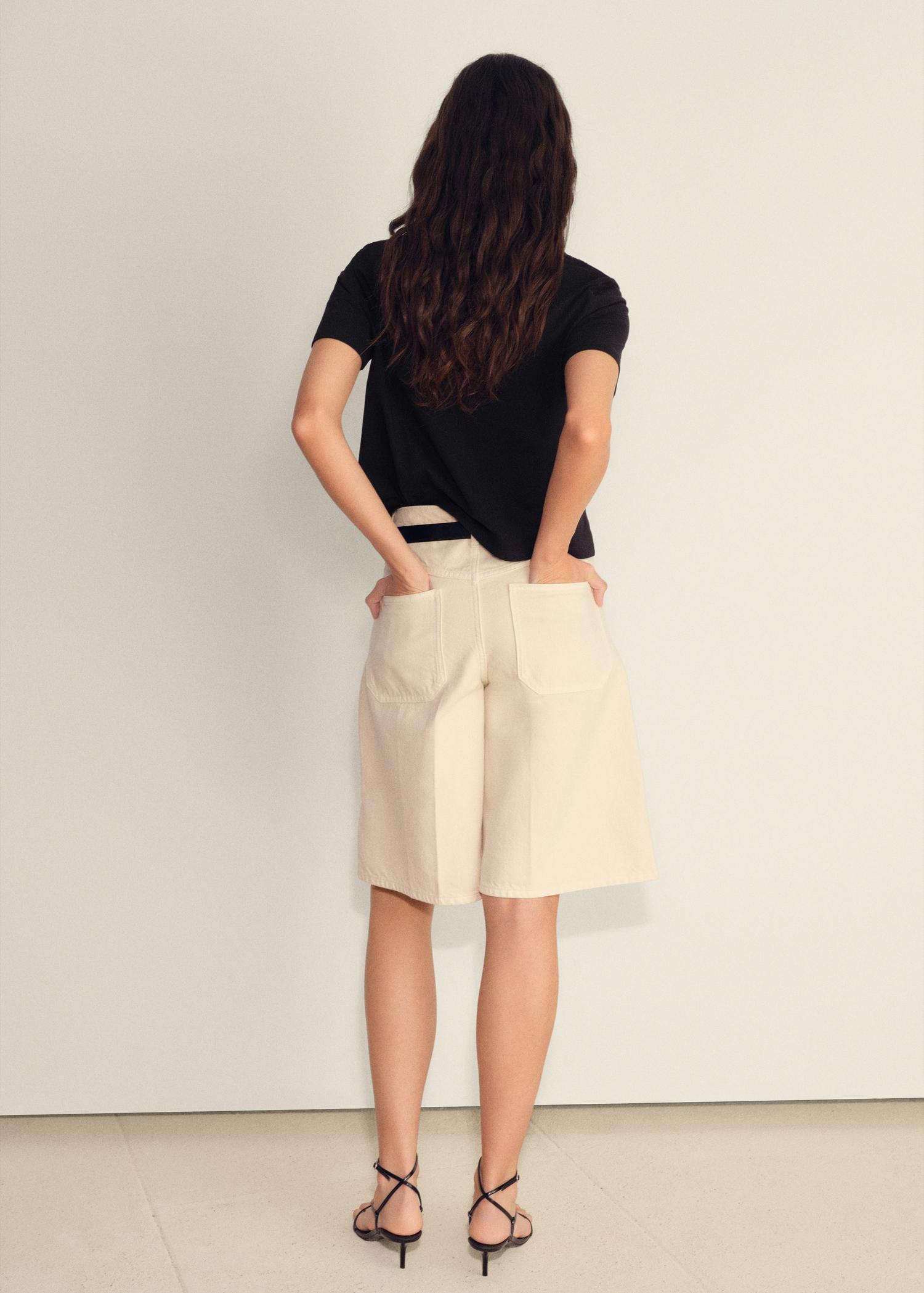 Embroidered detail T-shirt - Women | MANGO USA Product Image