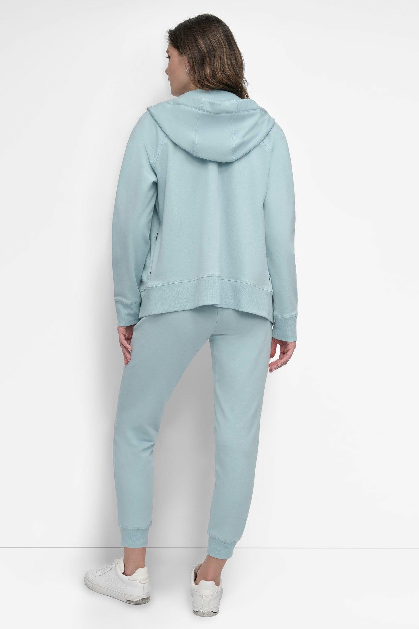 LOGO DRAWSTRING PERFORMANCE HOODIE Product Image