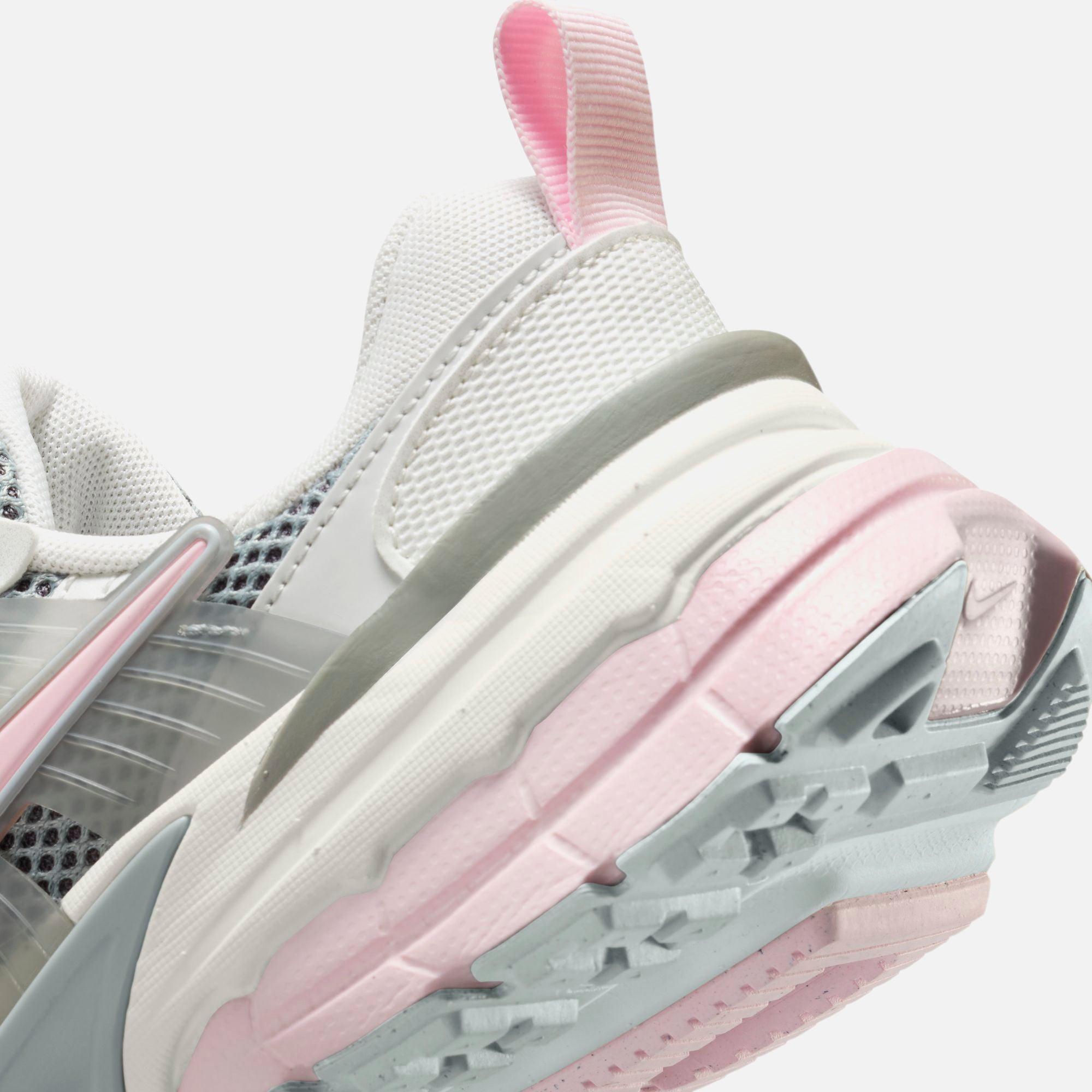 Nike WMNS V2K Run - Light Pumice / Pink Foam / Photon Dust Female Product Image