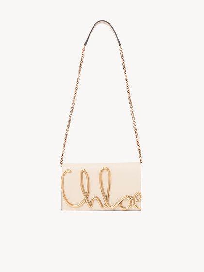 The Chloé Iconic crossbody bag in soft leather Product Image