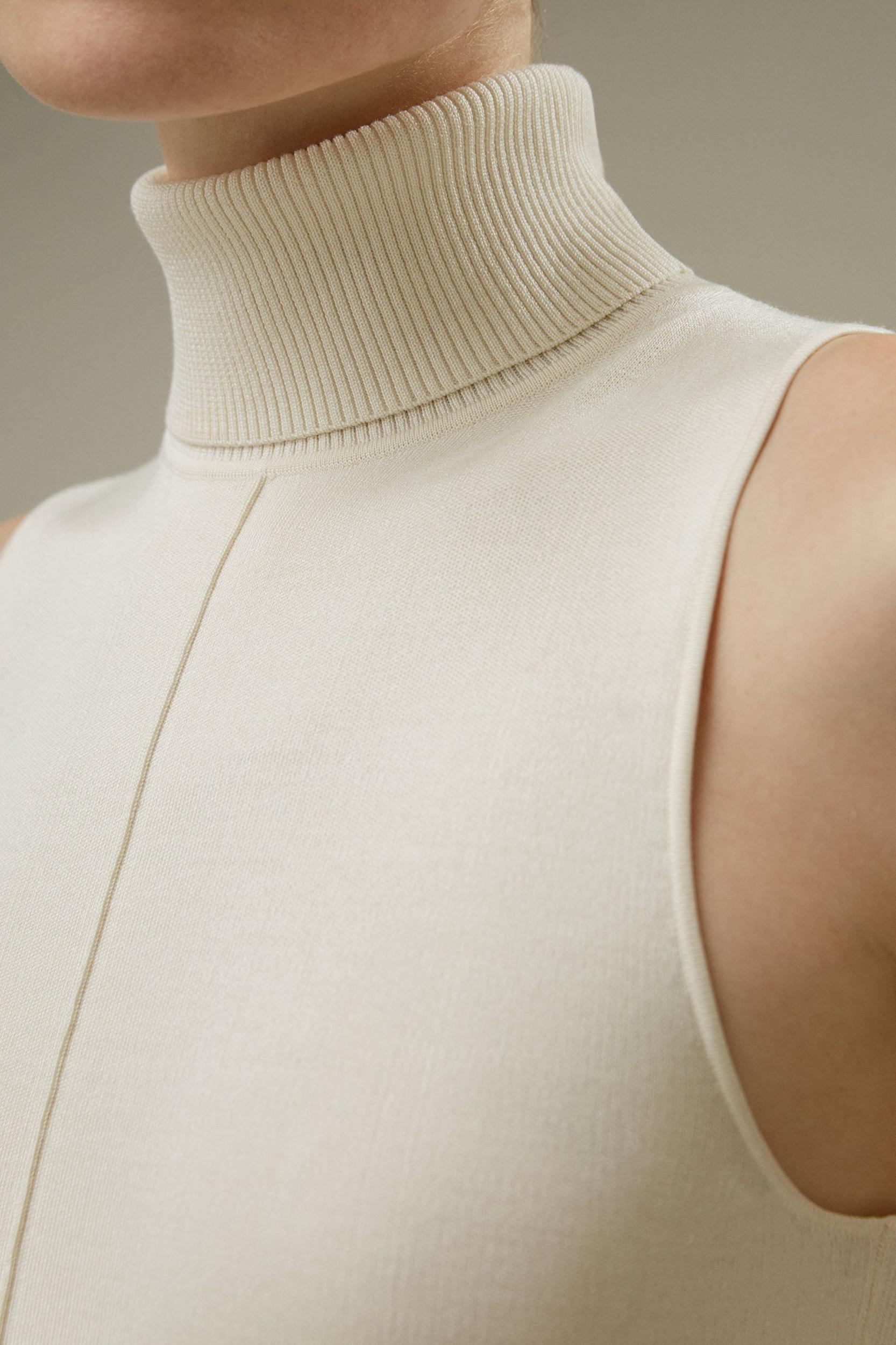 Silk Knitted Turtleneck Sleeveless Top Product Image