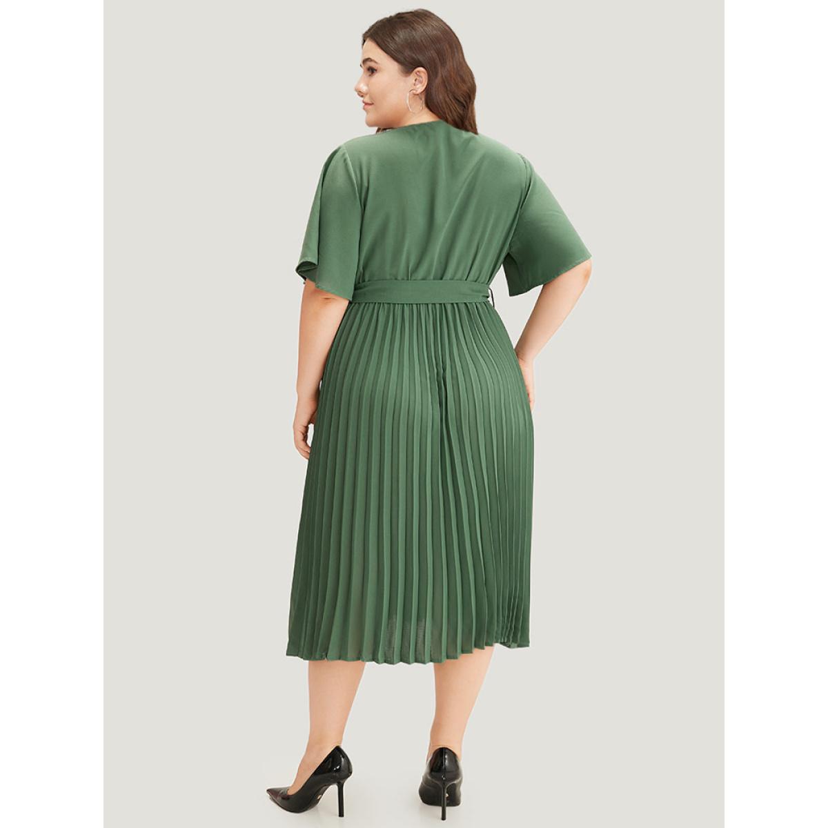 Plus Size Plain Belted Overlap Collar Pleated Hem Dress Emerald Women Office Plain V-neck Short sleeve Curvy Midi Dress BloomChic 26/4X Product Image