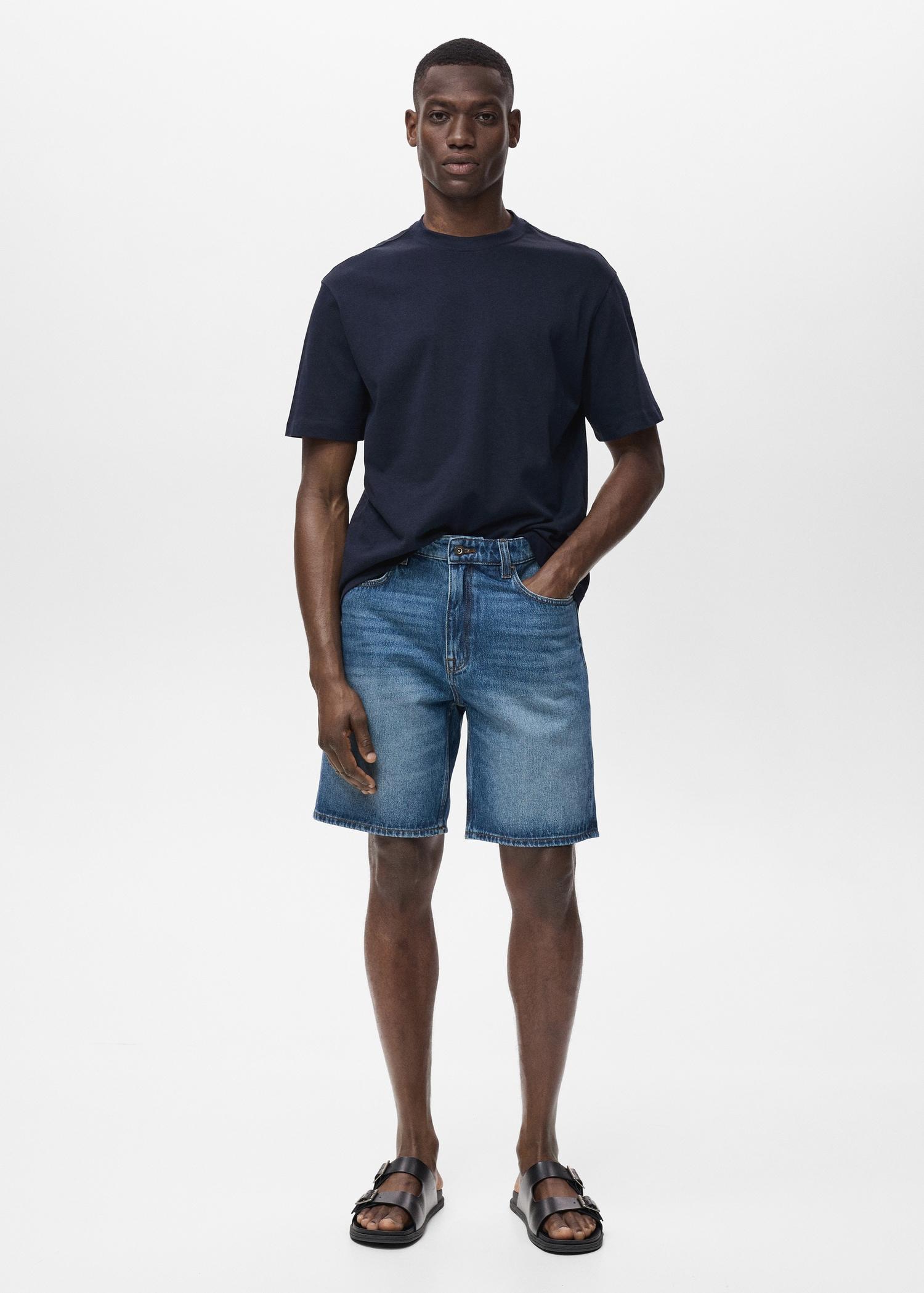 Regular-fit denim shorts - Men | MANGO USA Product Image
