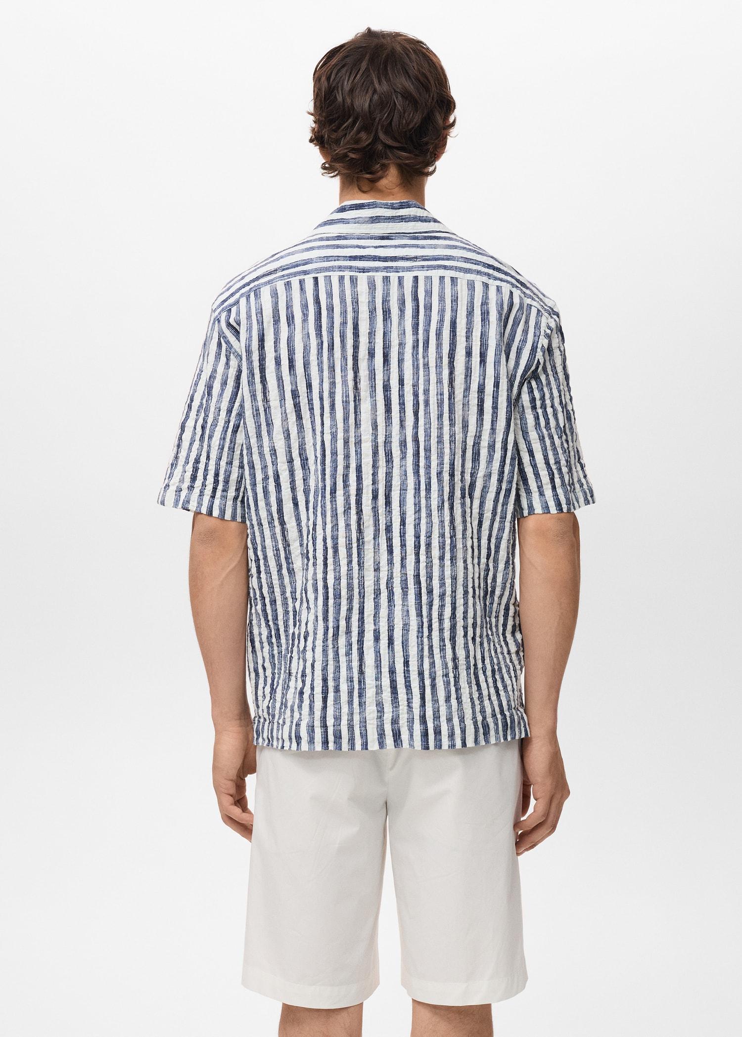 Short-sleeved striped cotton shirt - Men | MANGO USA Product Image