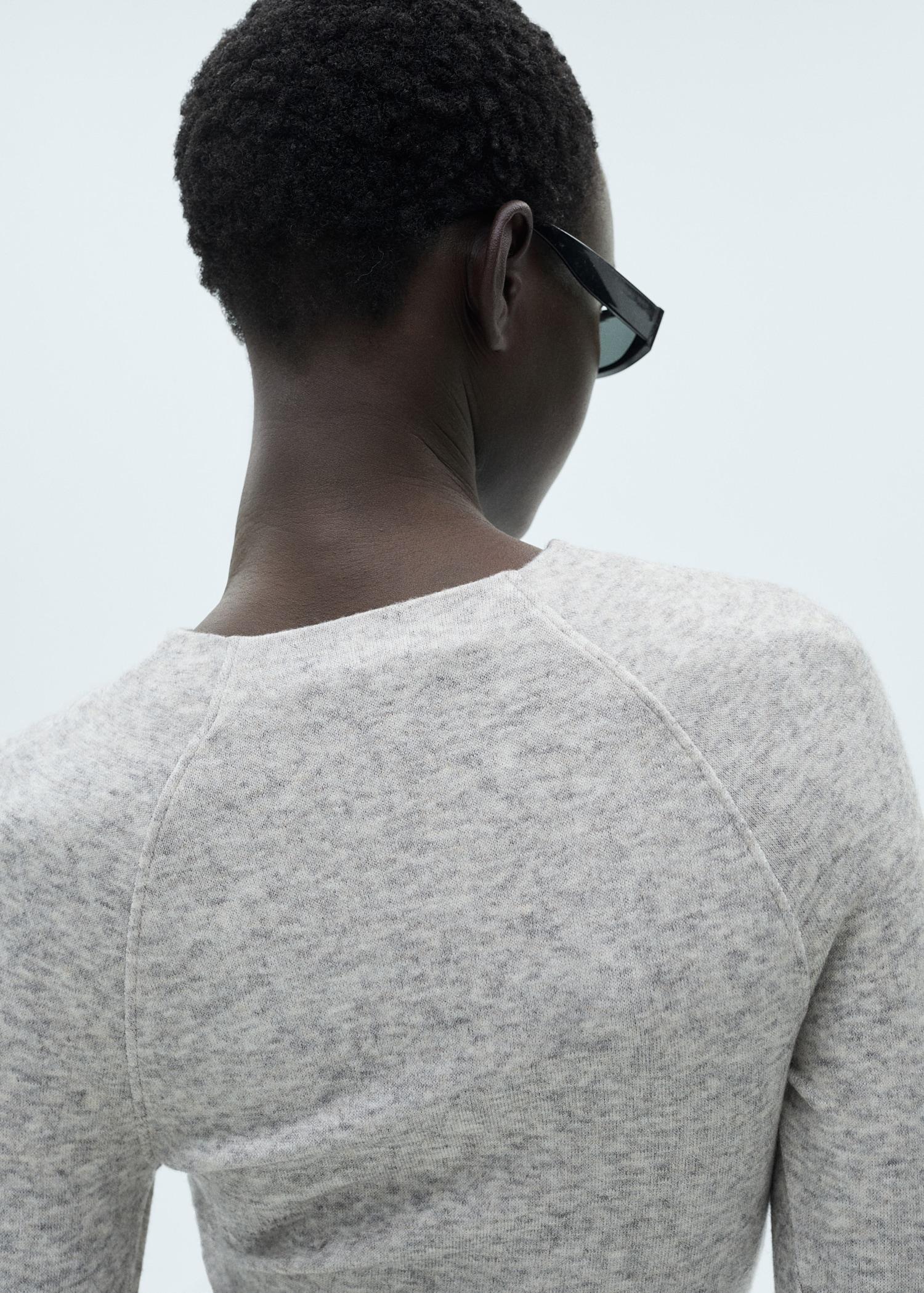 Decorative seam T-shirt - Women | MANGO USA Product Image