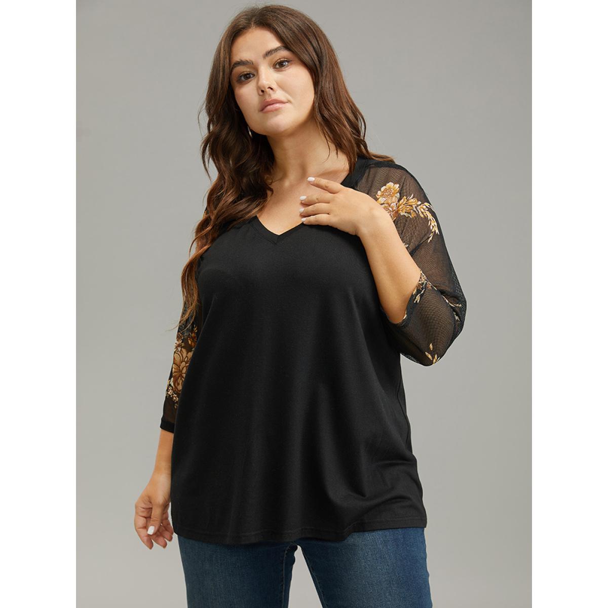 Plus Size Floral Print Patchwork Mesh T-shirt Black Women Casual See through Floral V-neck Dailywear T-shirts BloomChic 28/5X Product Image