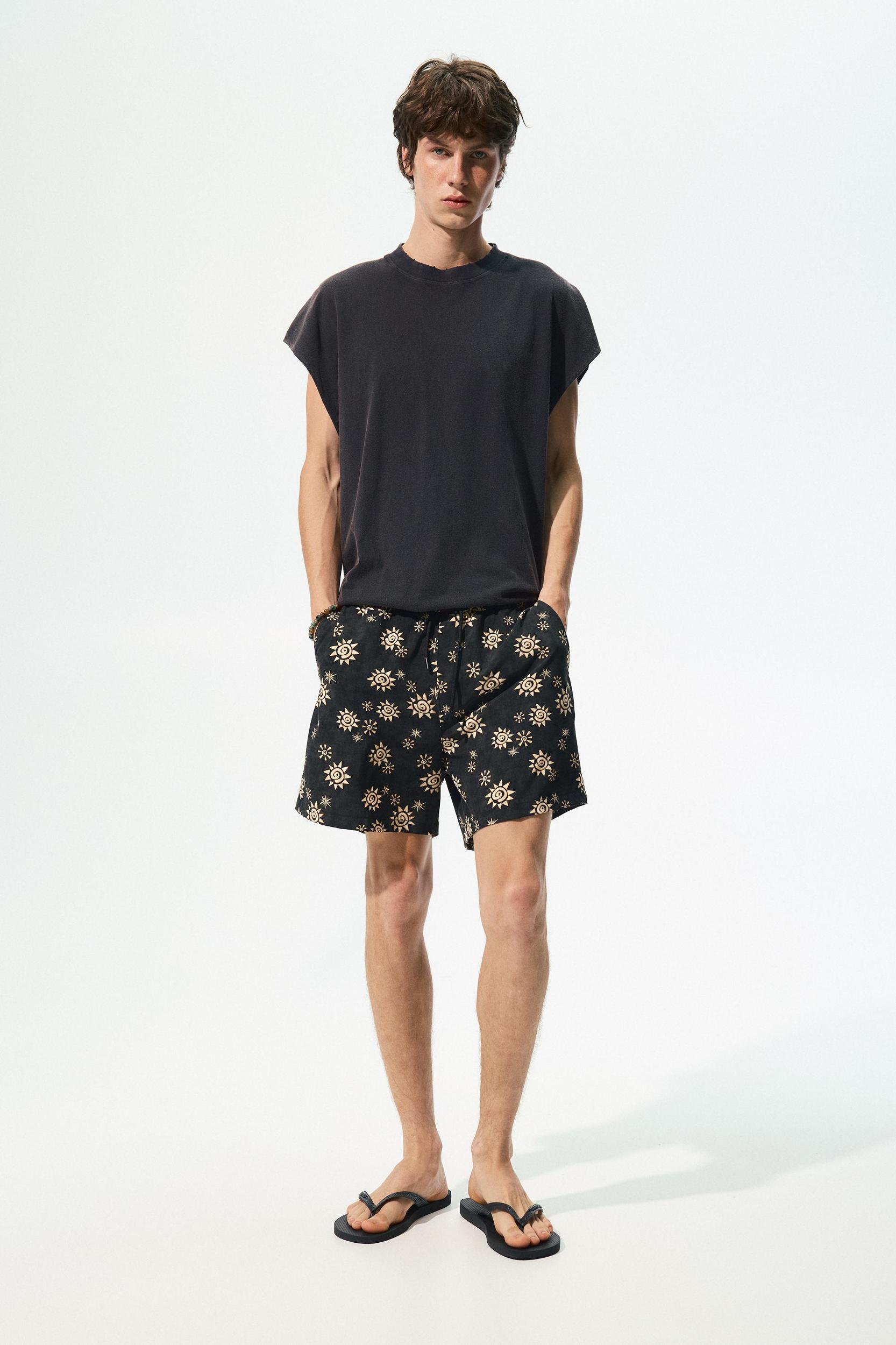 Board shorts with suns Product Image