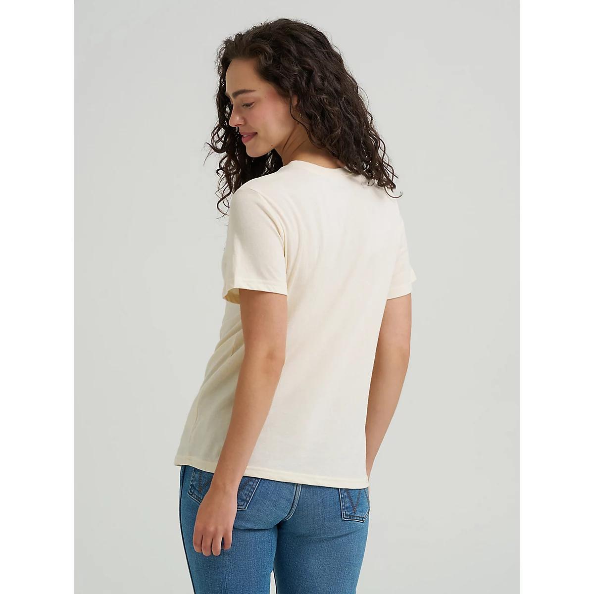 Women's Wrangler Western Graphic Reg Fit Tee in Pearled Ivory Product Image