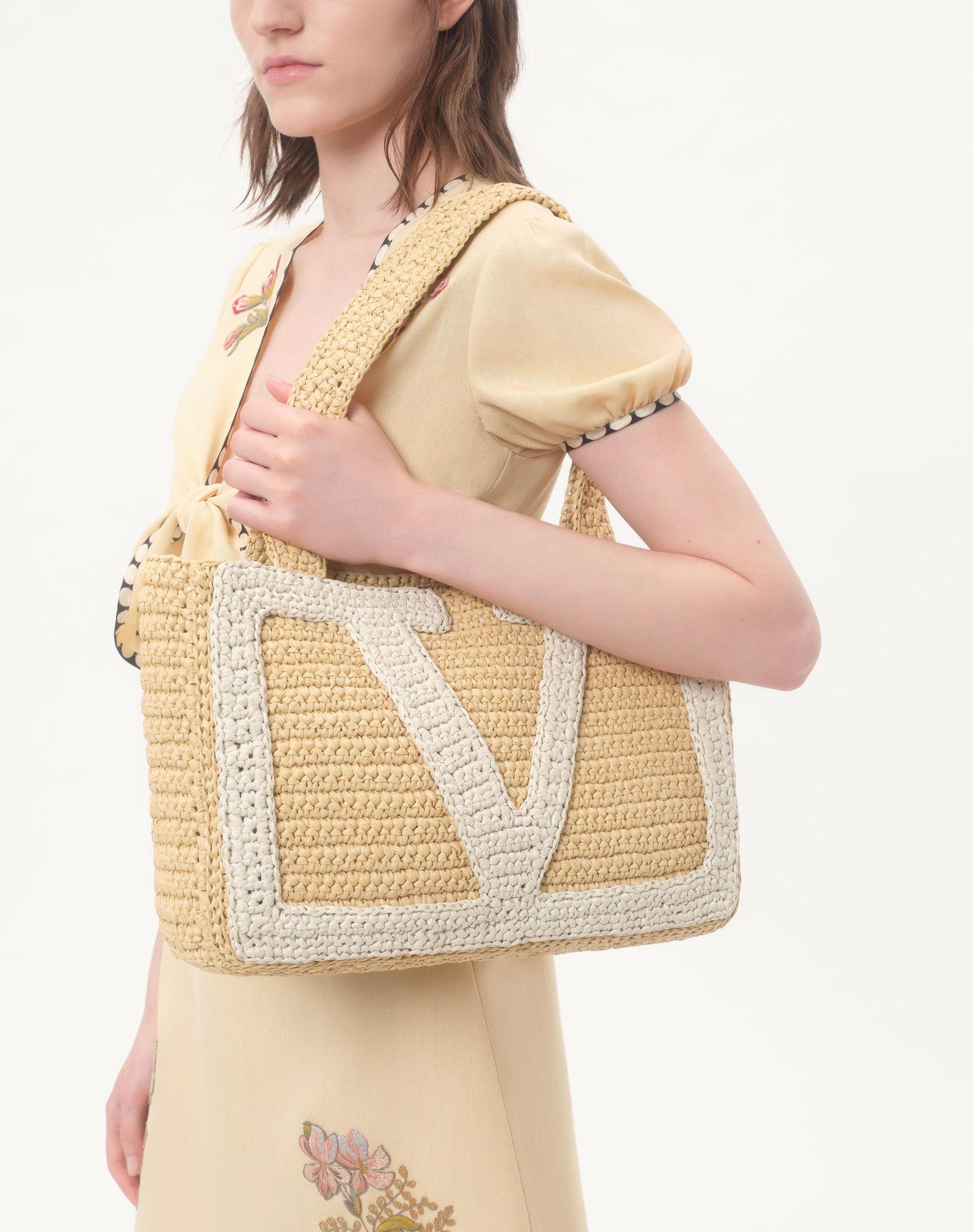 Valentino Garavani Viva Superstar Medium Shopping Bag In Raffia Product Image