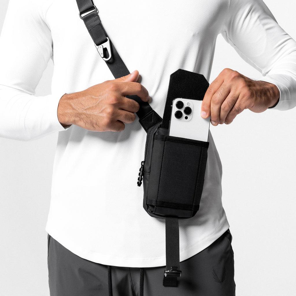 0582. Waterproof Phone Holster Bag - Black Product Image