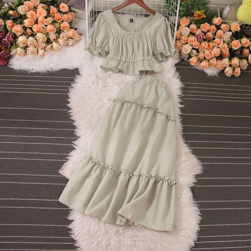 Set: Short-Sleeve Square Neck Plain Cropped Blouse + Elastic Waist Tiered Midi A-Line Skirt Product Image