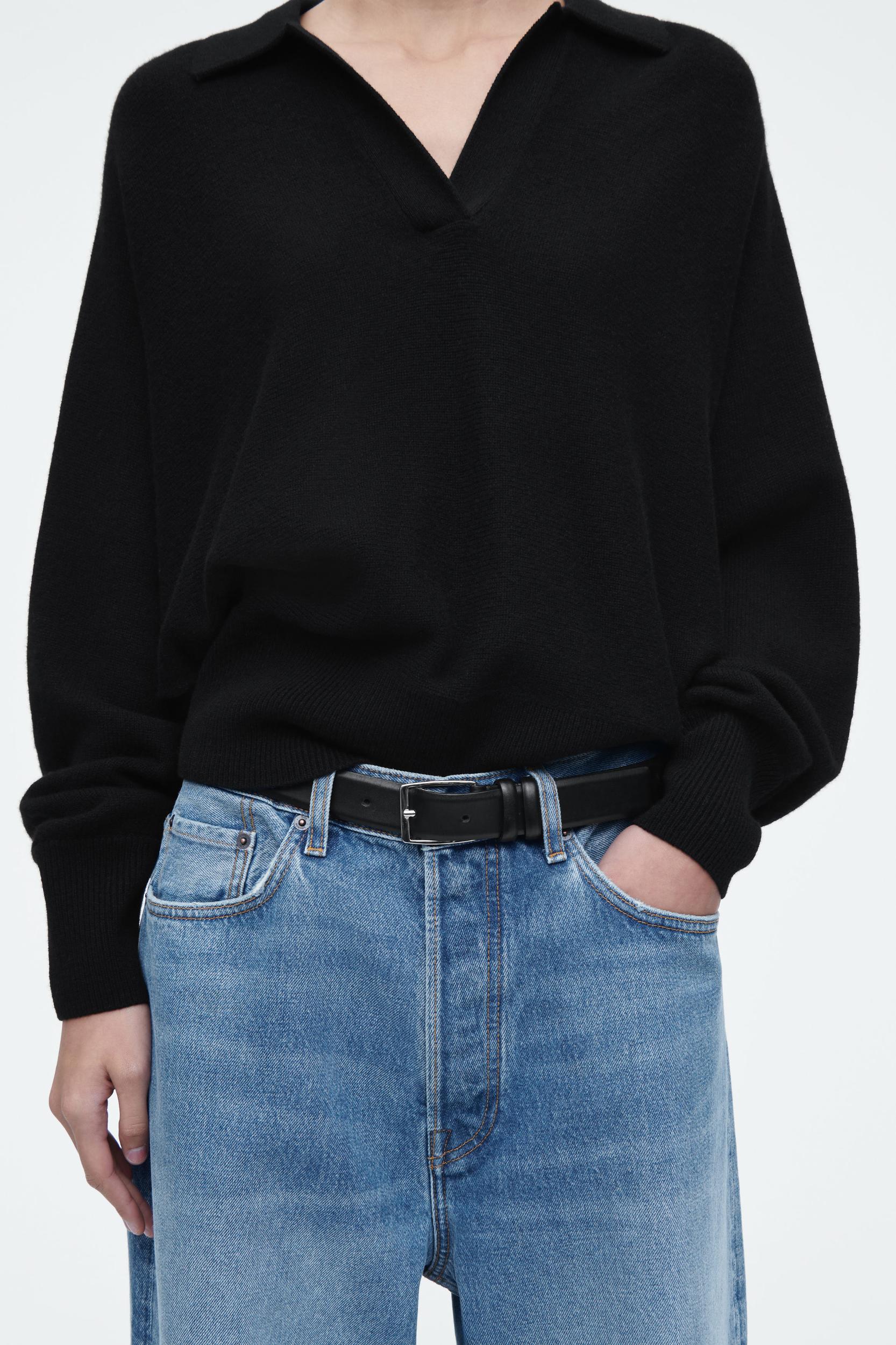 VOLUME WIDE-LEG JEANS Product Image