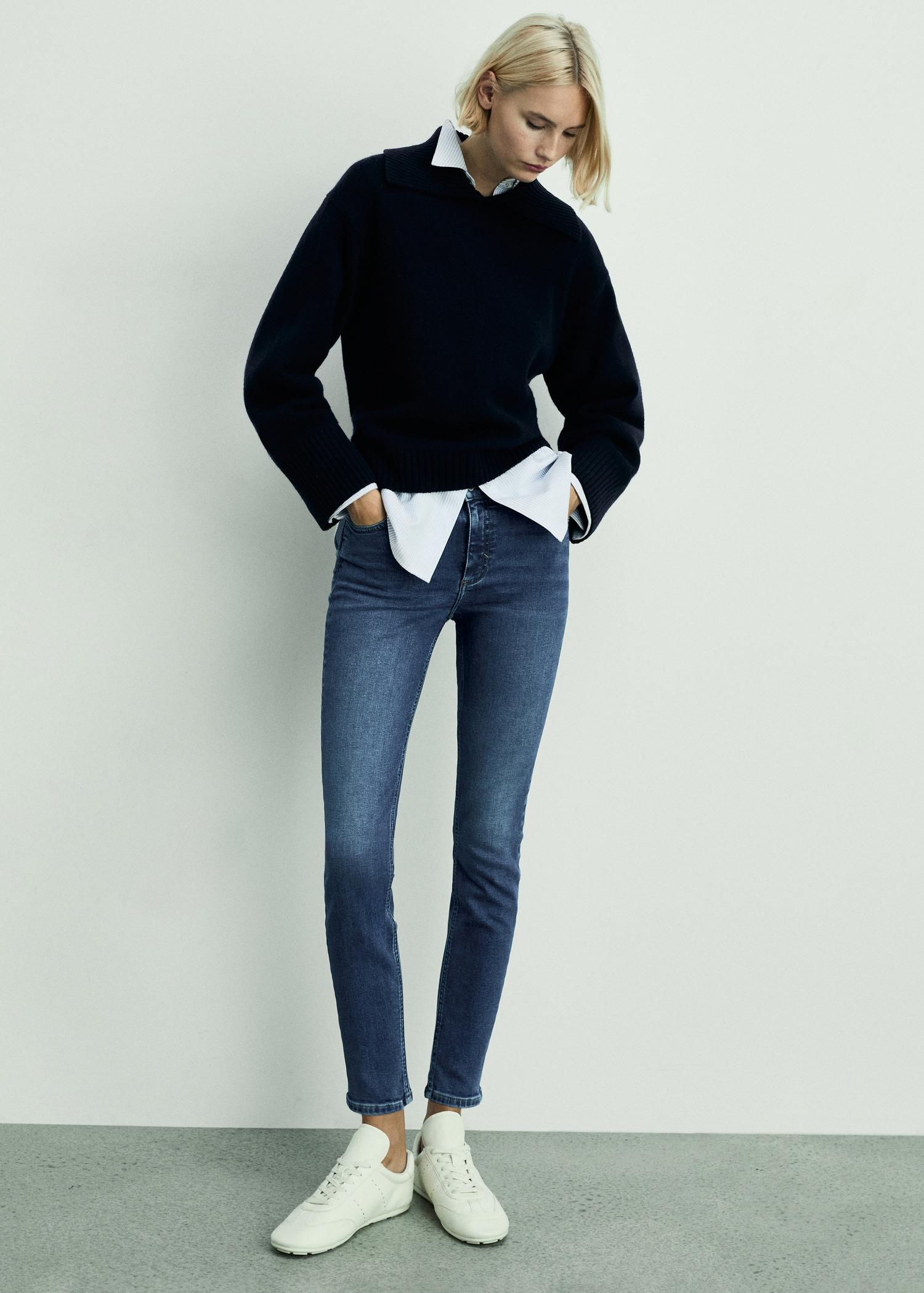 Mid-rise skinny jeans - Women | MANGO USA Product Image