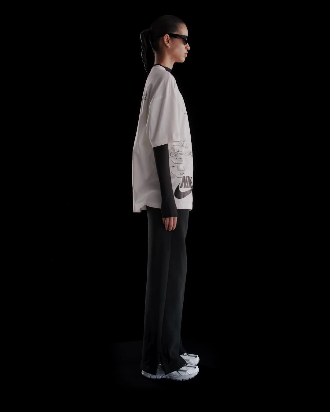 Women's Nike Sportswear Oversized T-Shirt Product Image