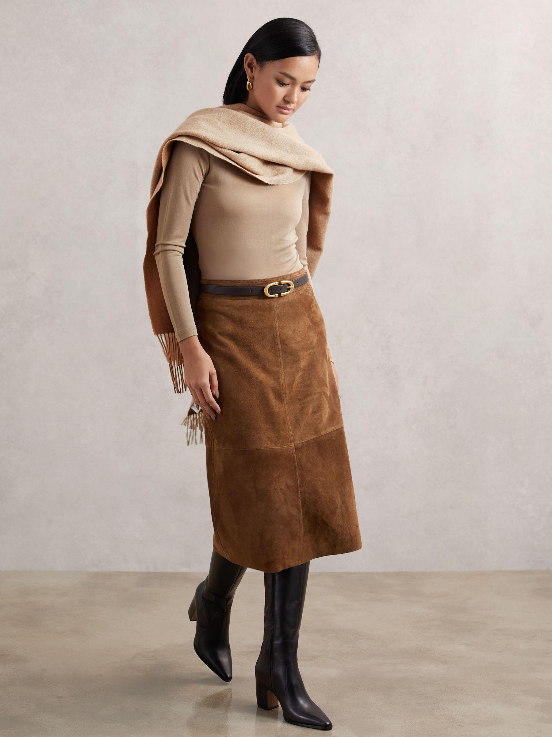 Wool-Cashmere Scarf in Taupe Product Image