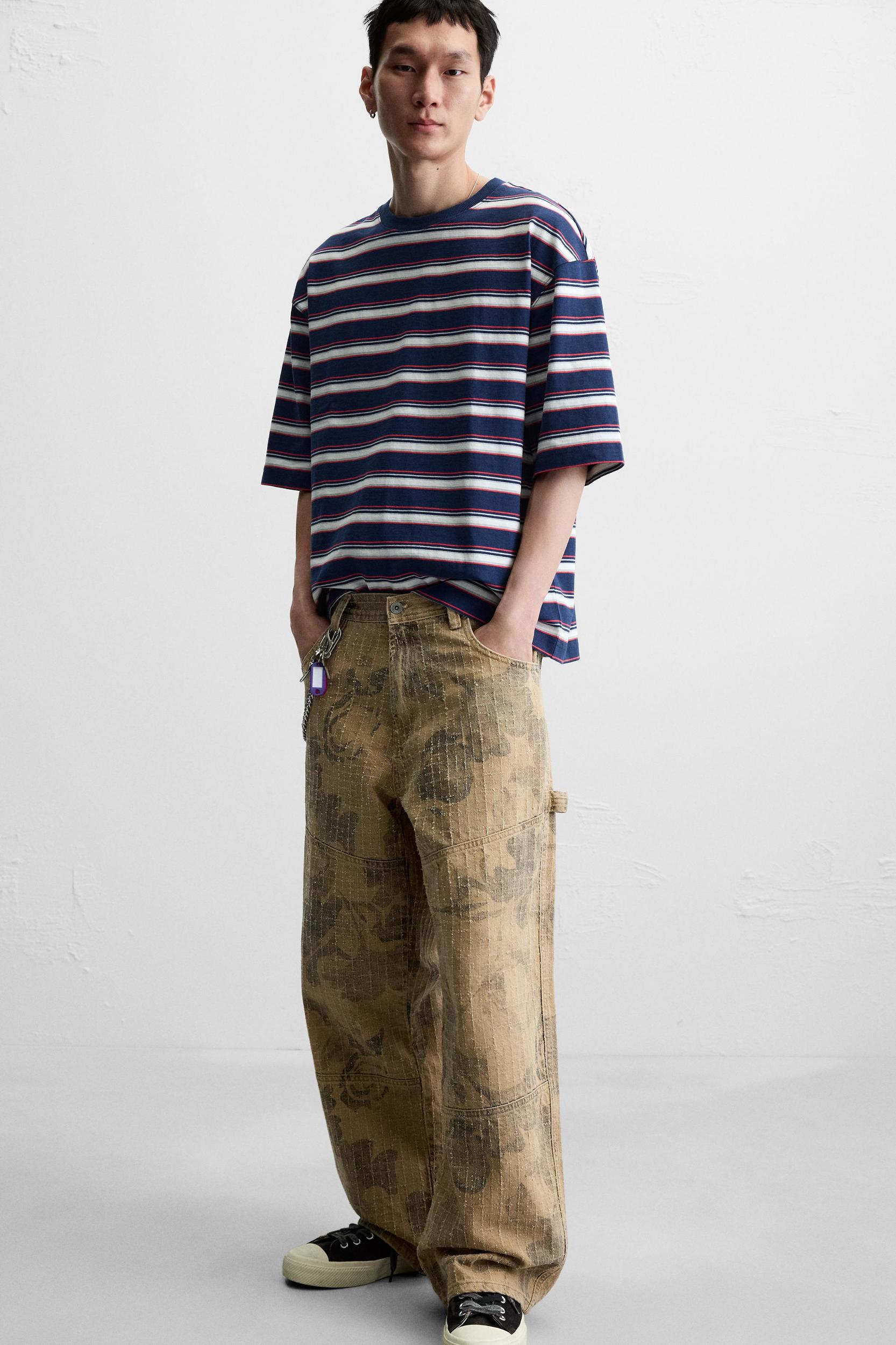 STRIPED T-SHIRT Product Image