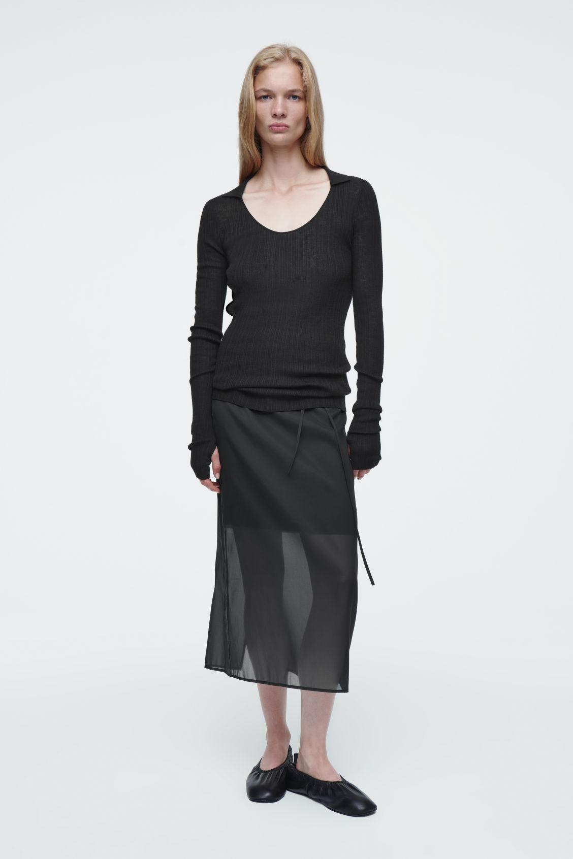 THE OPEN-COLLAR MERINO WOOL TOP Product Image