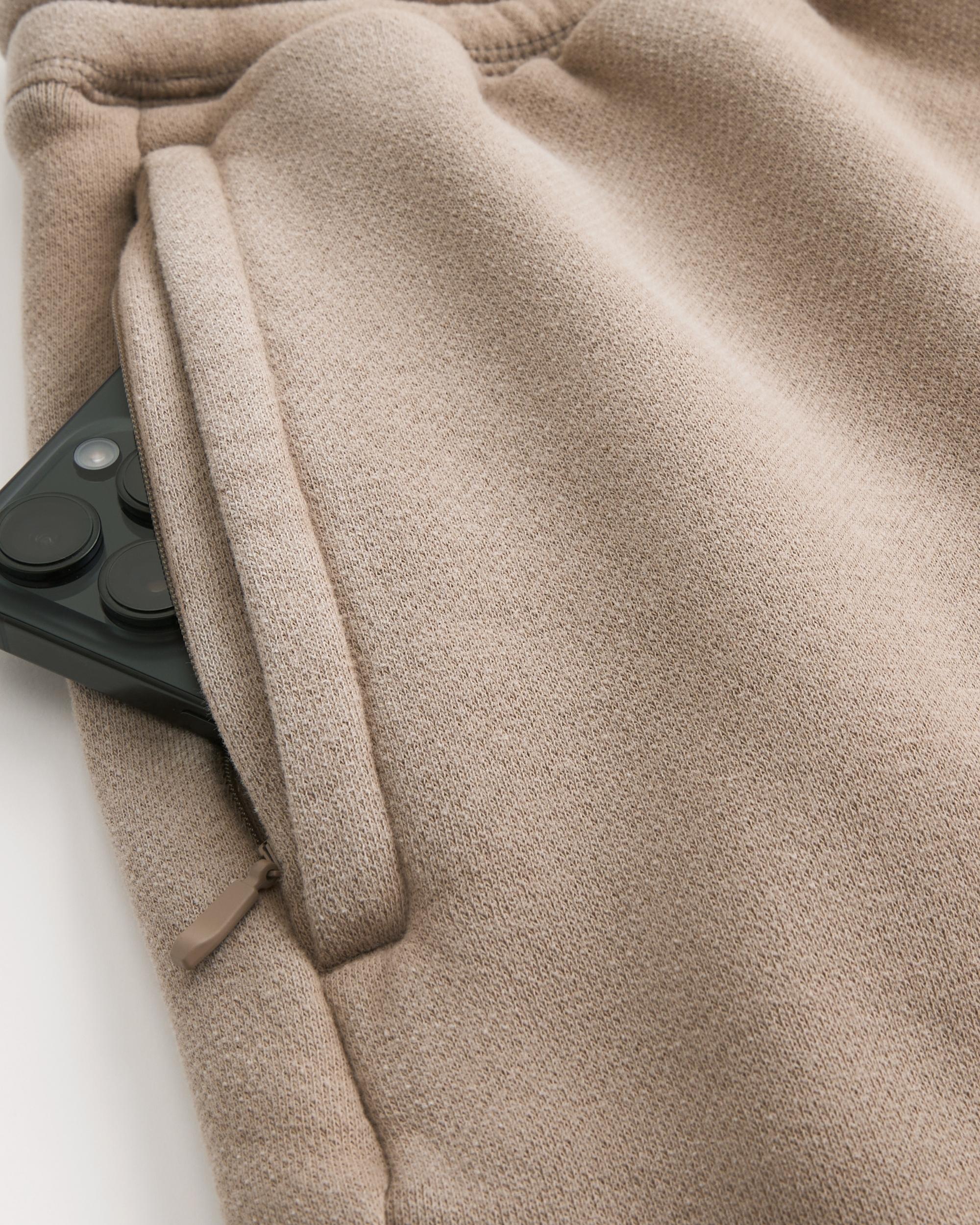 Camo Baggy Sweatpants Product Image