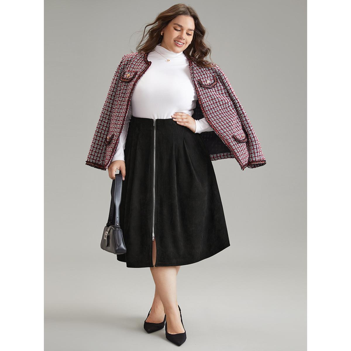 Plus Size Suedette Plain Texture Pocket A-line Skirt Women Black Office Texture No stretch Pocket Office Skirts BloomChic 30/6X Product Image