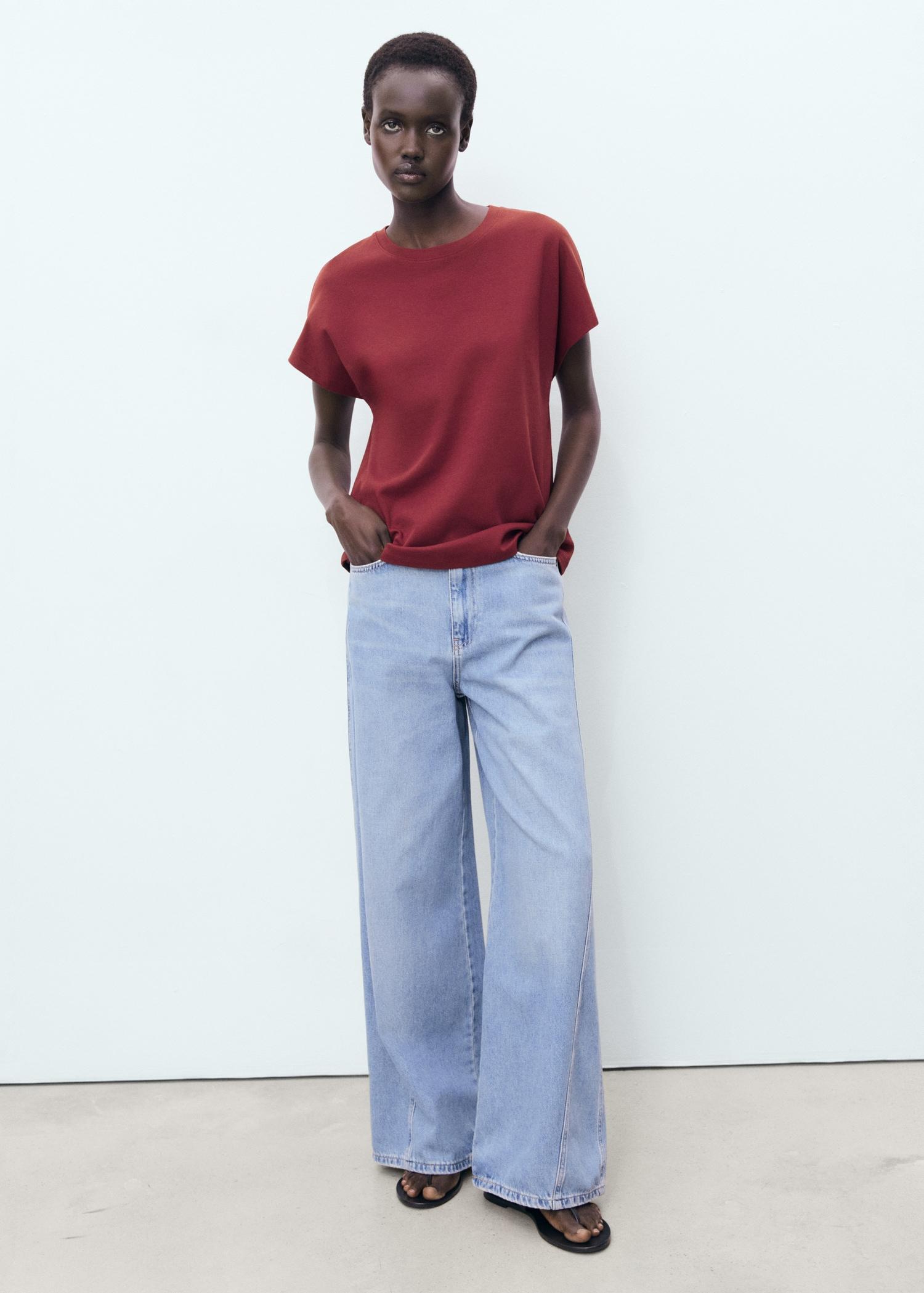 Rounded neck cotton t-shirt - Women | MANGO USA Product Image