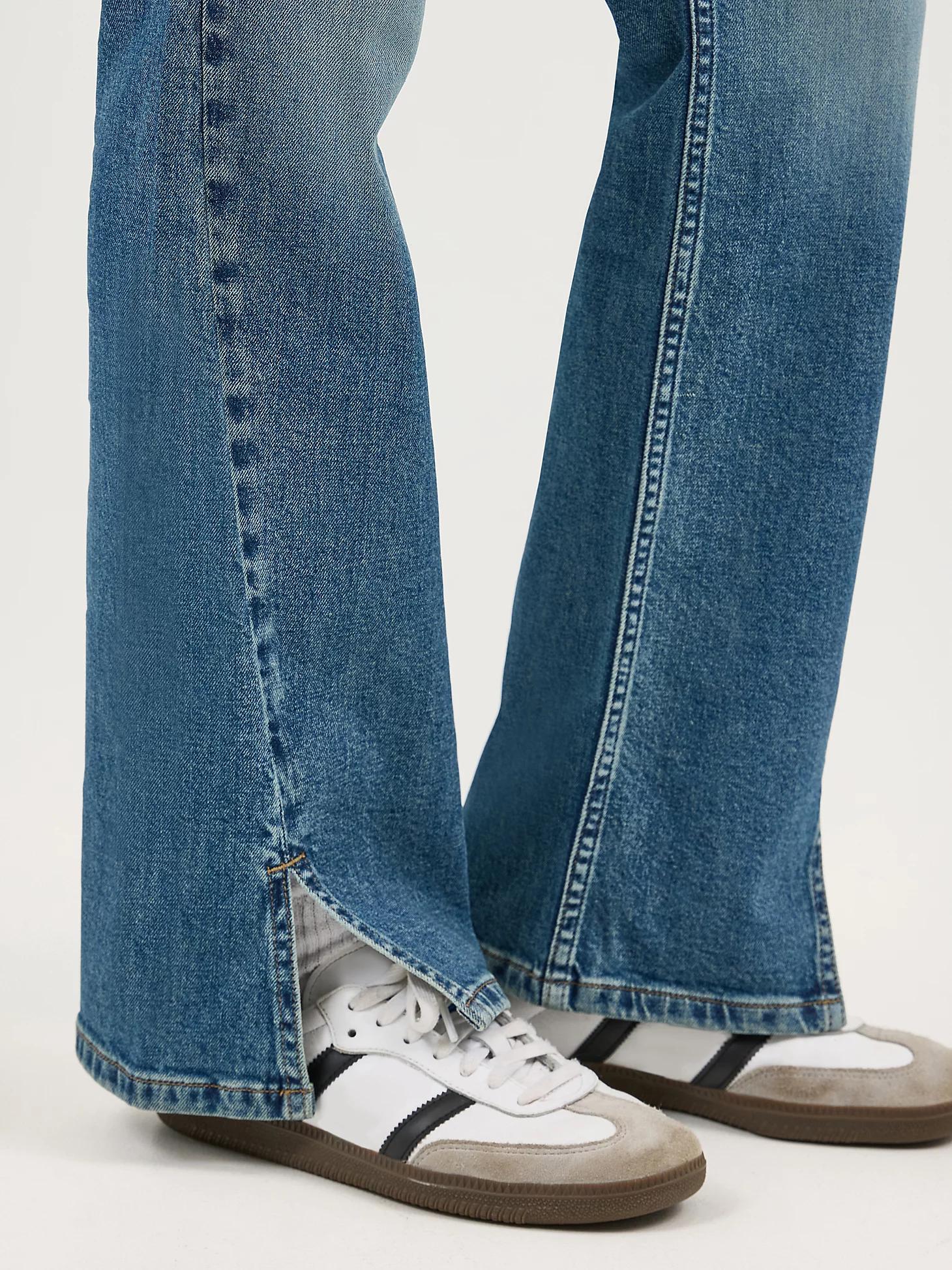 Women's Forward Curved Seam Split Bootcut Jean | Women's Jeans | Lee® Product Image