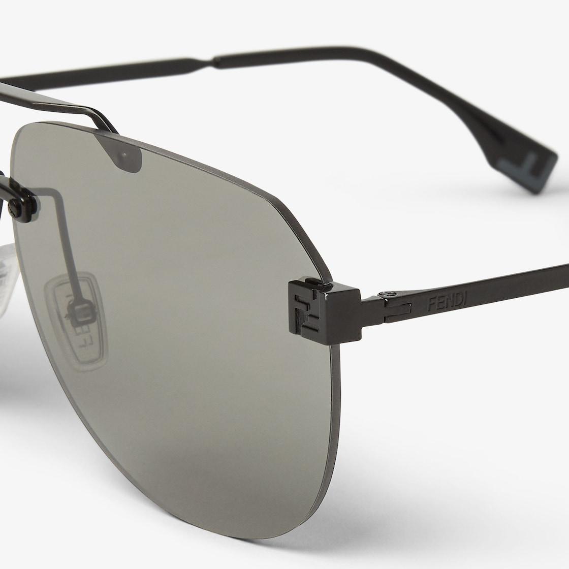 Fendi SkyMatte black metal sunglasses with polarized lenses Product Image