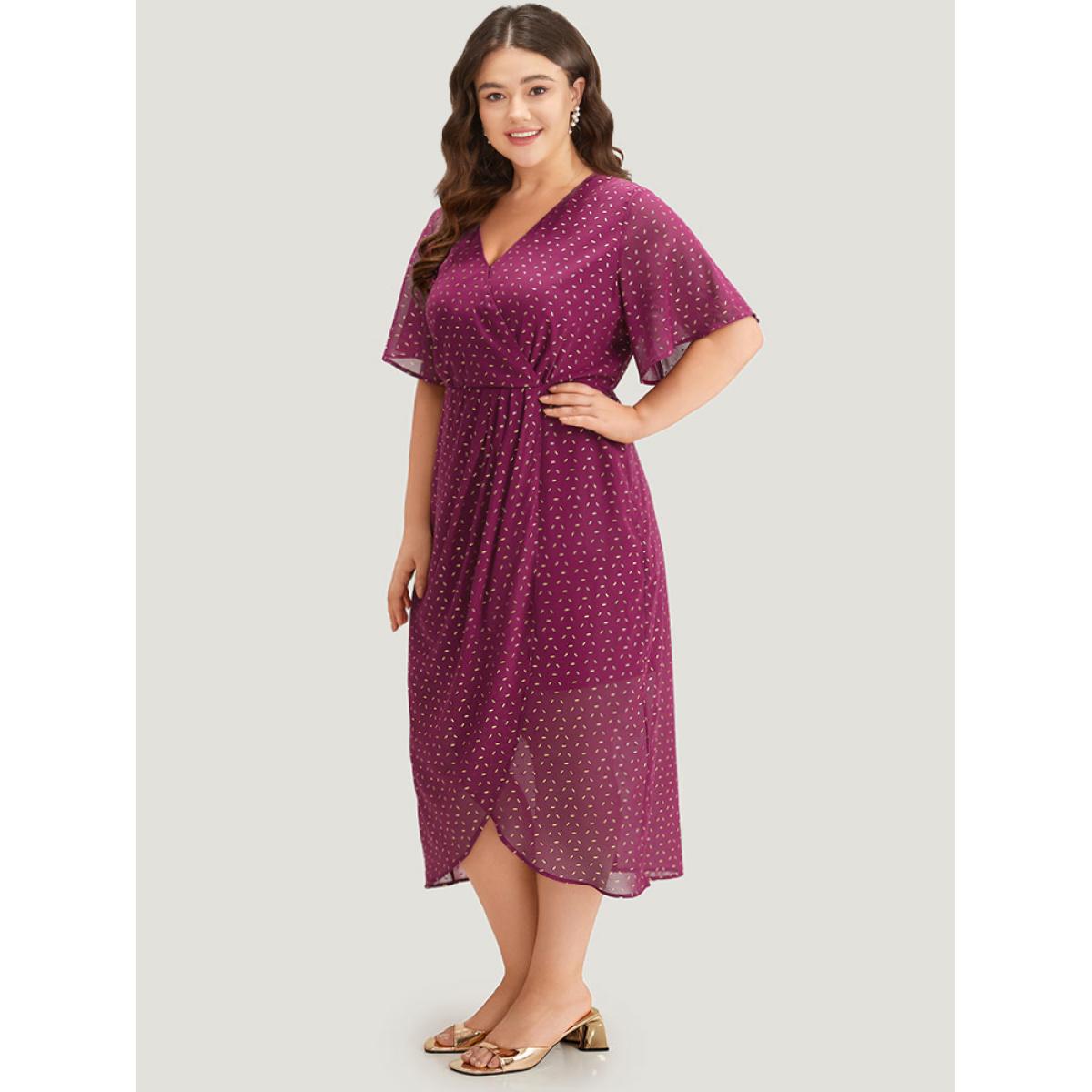 Plus Size Glitter Geo Graphic Pocket Wrap Hem Dress RedViolet Women Party Wrap V-neck Short sleeve Curvy Midi Dress BloomChic 12/L Product Image