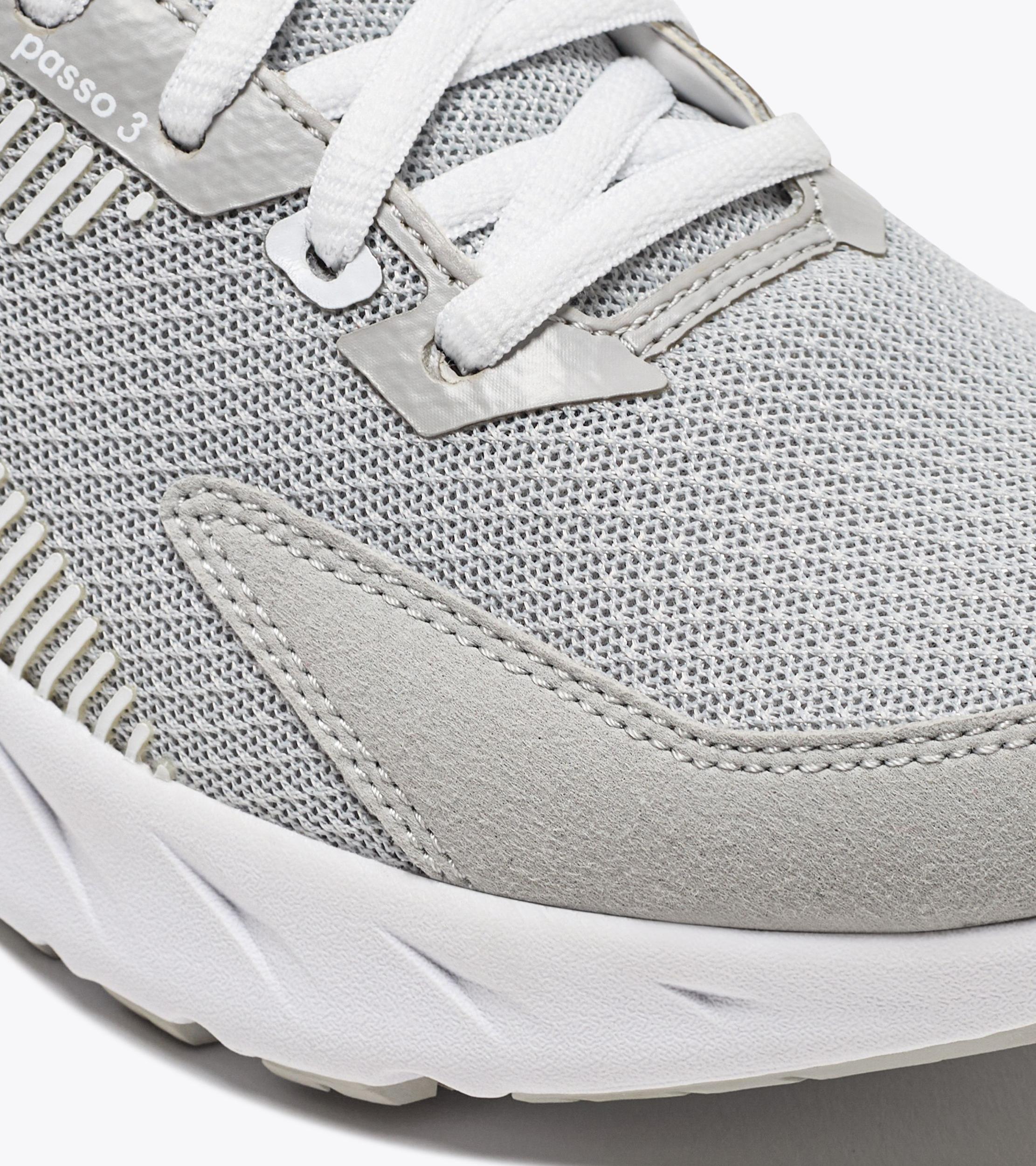 PASSO 3 W Product Image