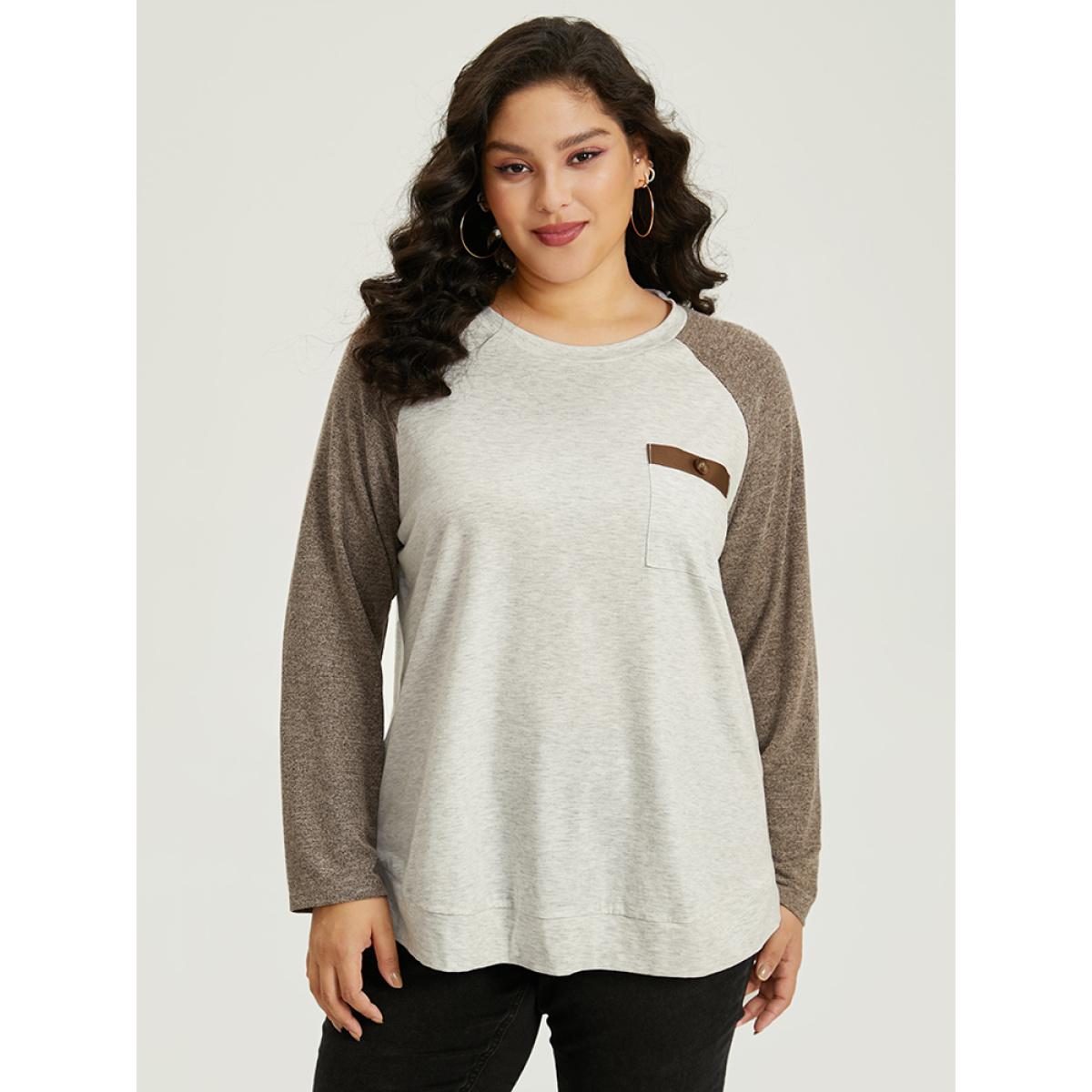 Plus Size Contrast Raglan Sleeve Patched Pocket T-shirt White Women Casual Contrast Plain Round Neck Dailywear T-shirts BloomChic 18-20/2X Product Image