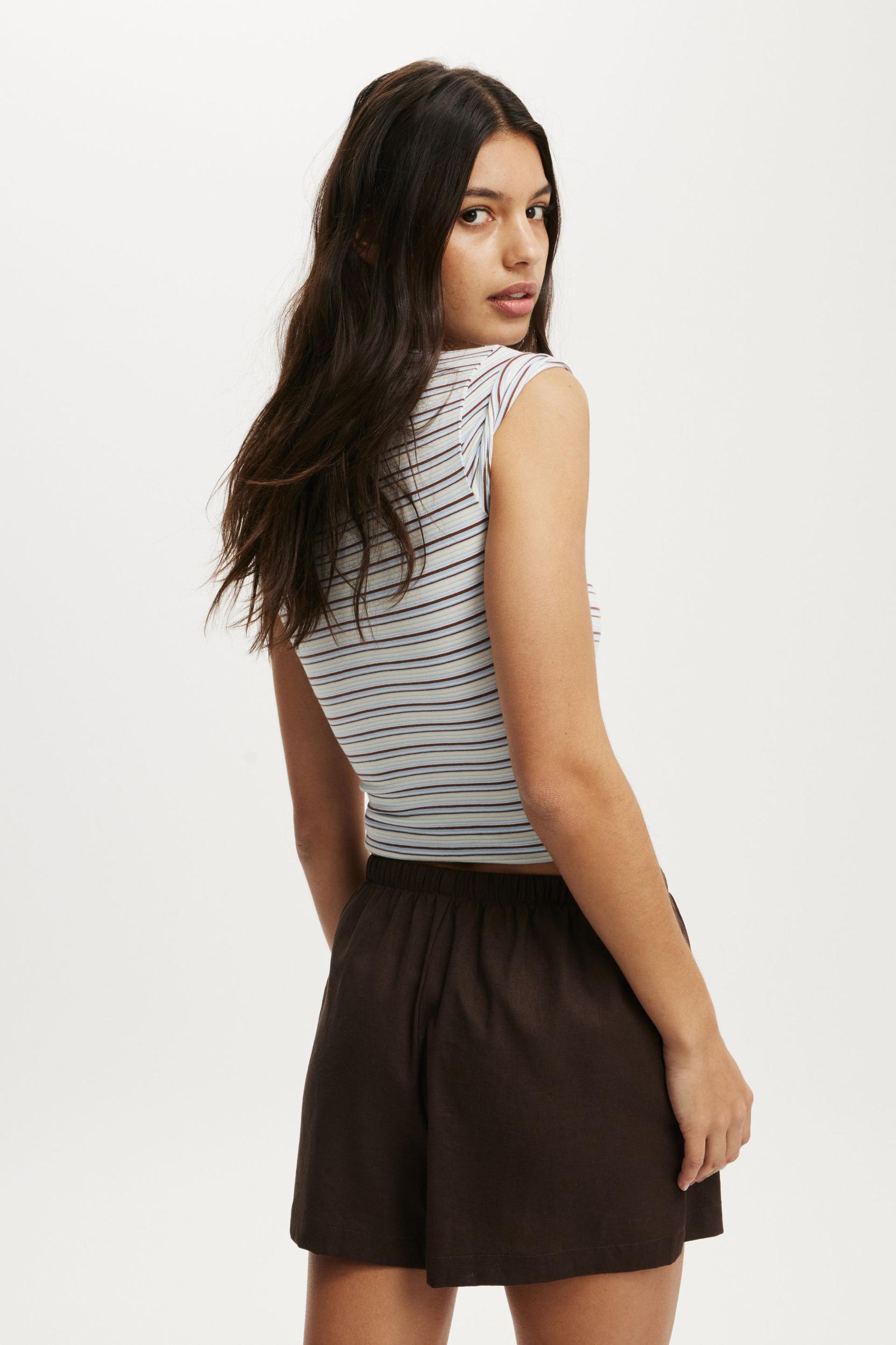 Haven Short Product Image