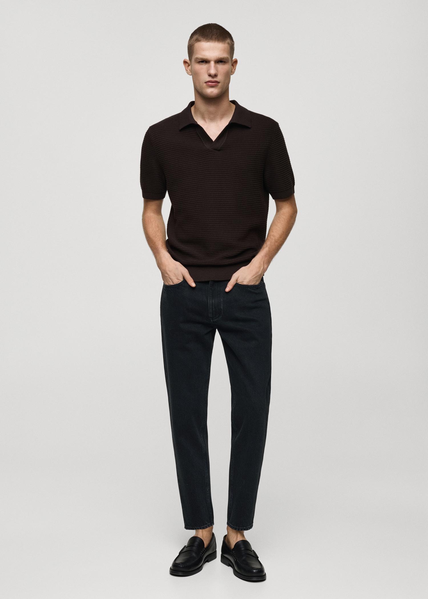 Cropped carrot-fit jeans - Men | MANGO USA Product Image