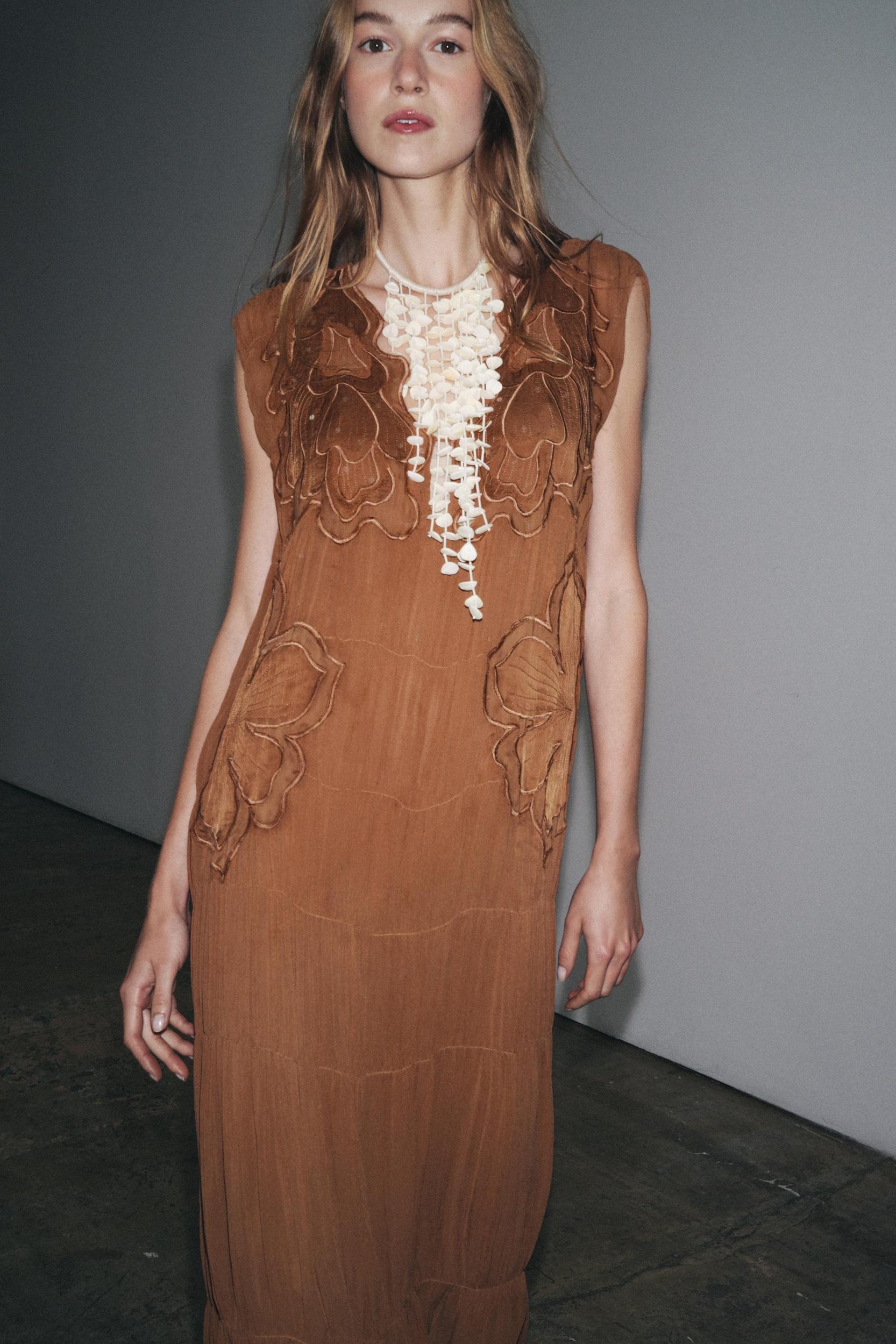 ZW COLLECTION RUCHED EMBROIDERED DRESS Product Image