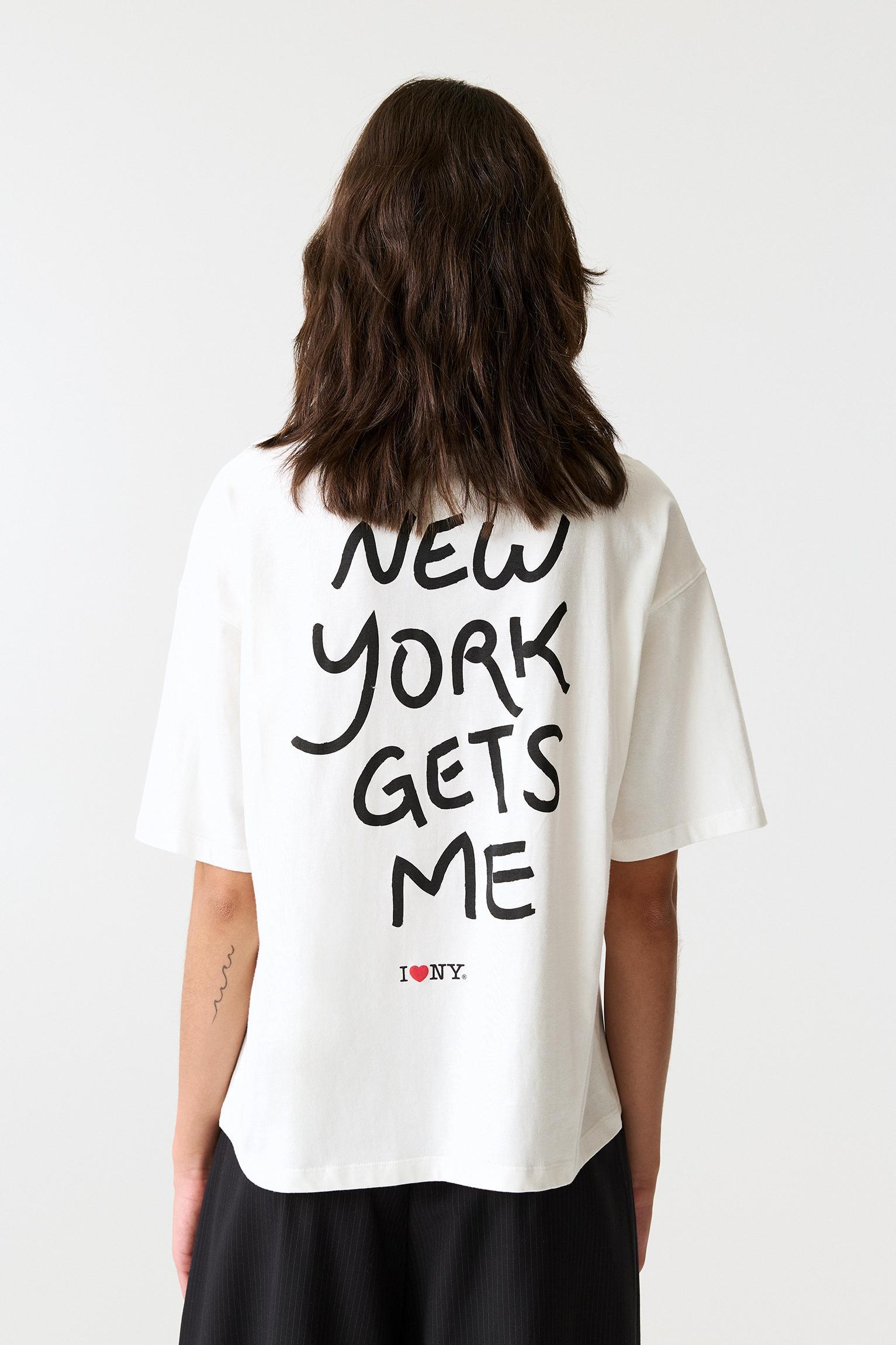 ‘New York’ T-shirt Product Image