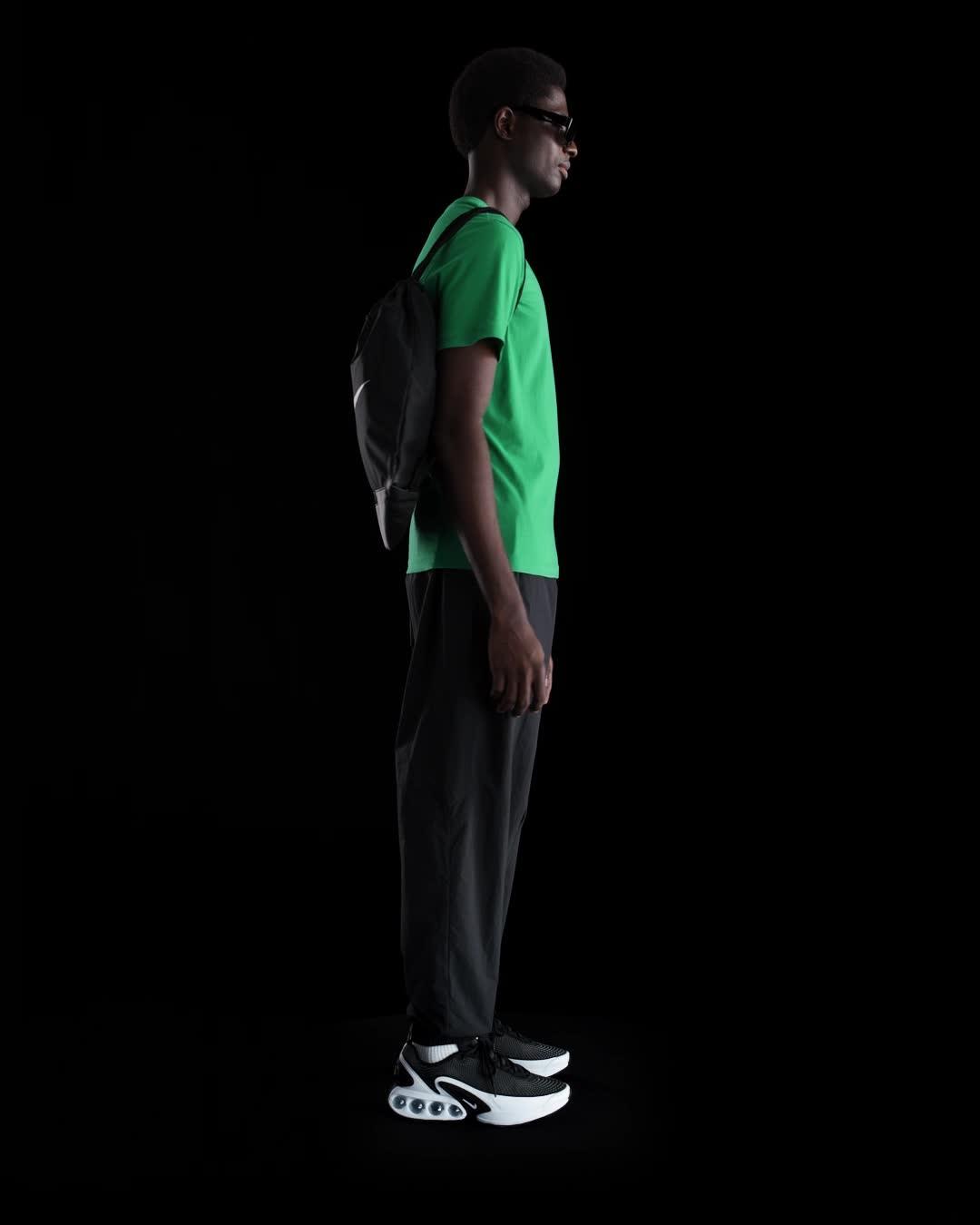 Mens Nike Sportswear Club T-Shirt | AR4997-324 Product Image