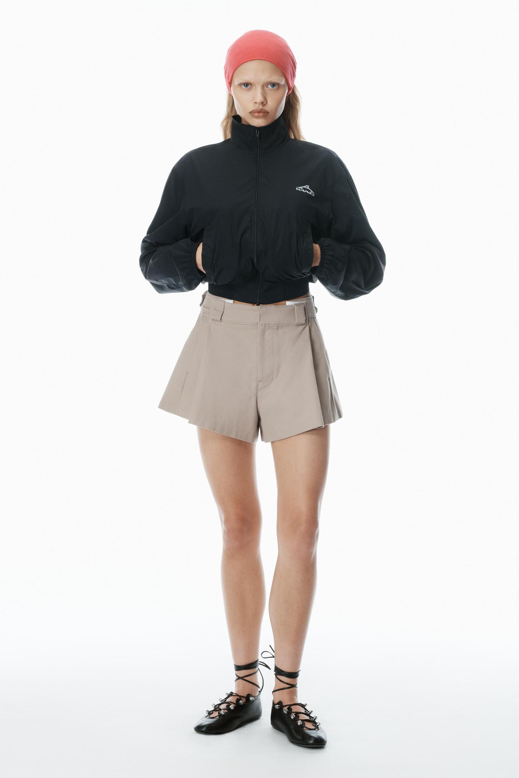 Box-pleated Workwear-inspired Short Product Image