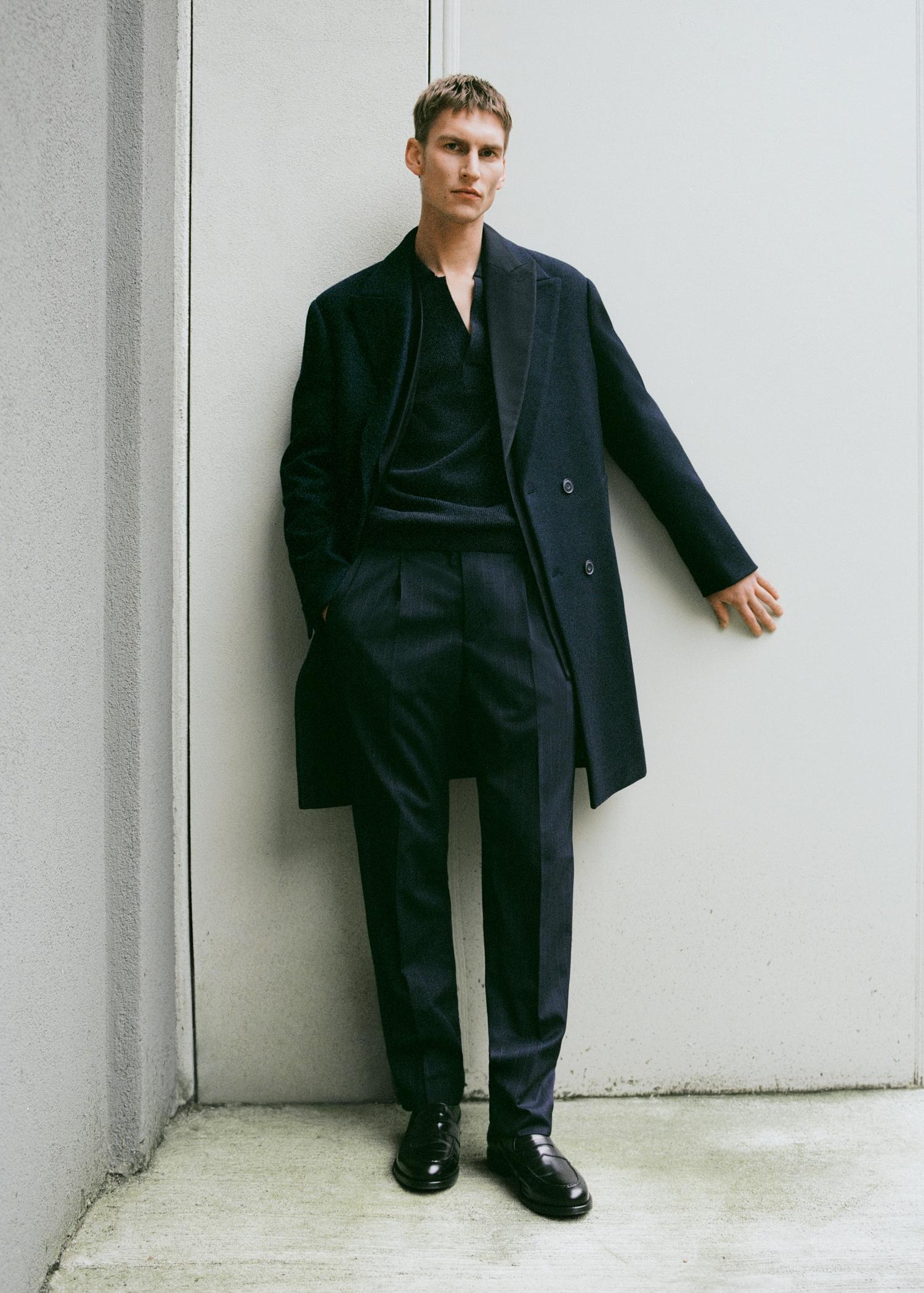 Relaxed-fit long wool coat - Men | MANGO USA Product Image