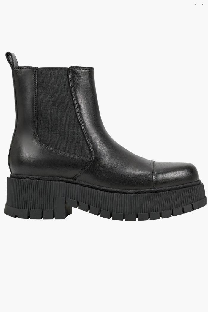 Bermuda Lug Sole Chelsea Boot Product Image