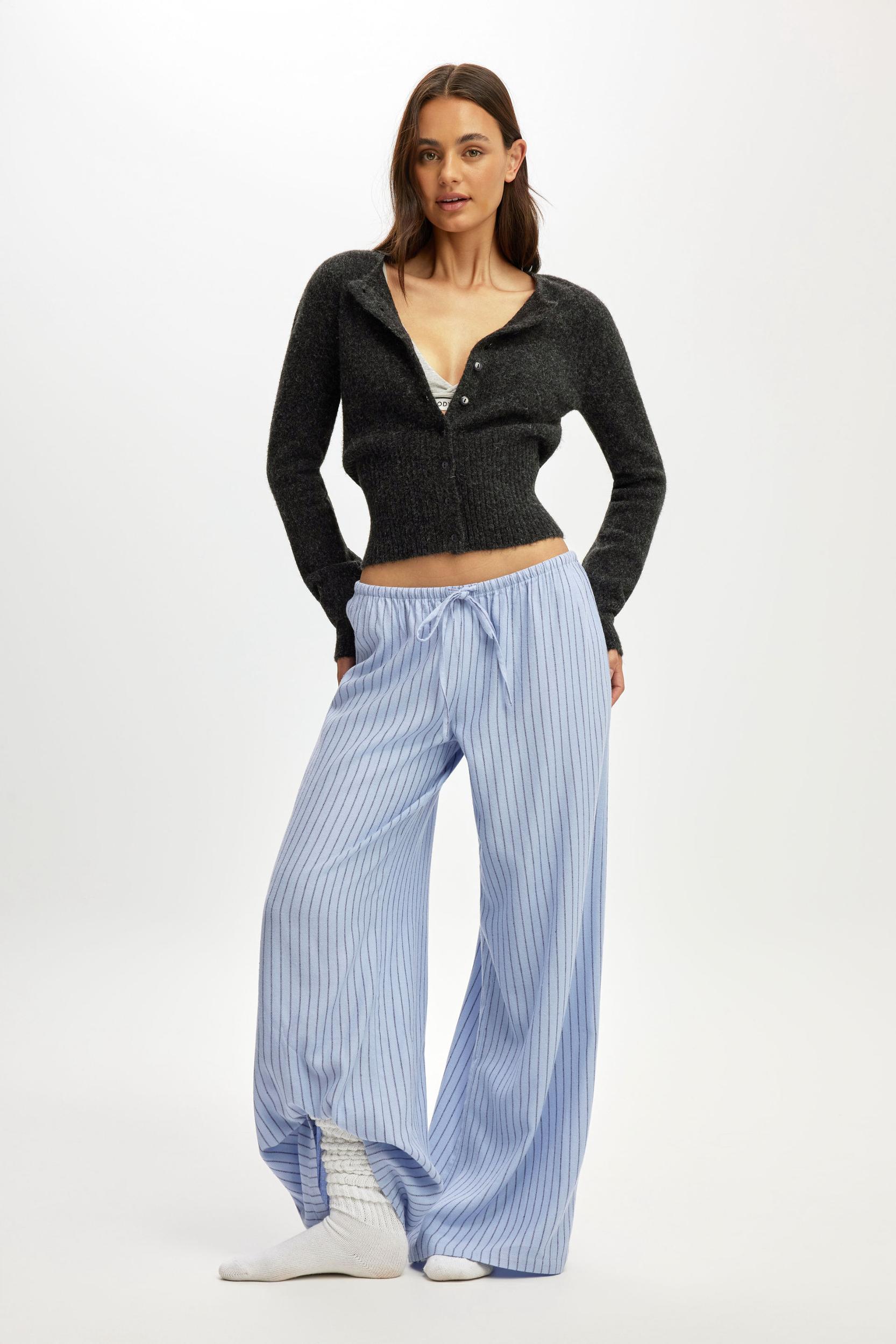 Fluffy Fitted Knit Cardi Product Image