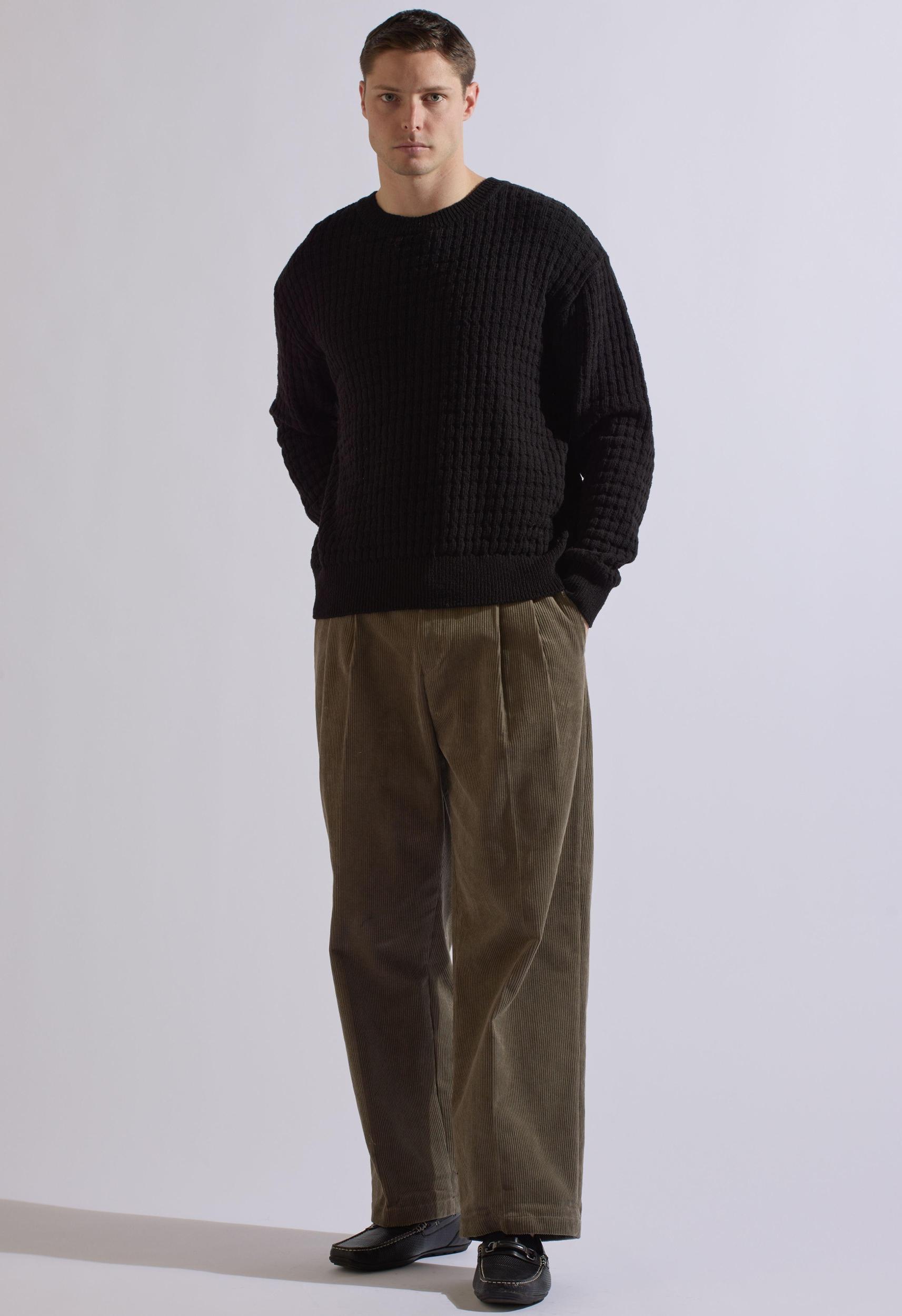 Merino Cable Knit Crew in Black Product Image