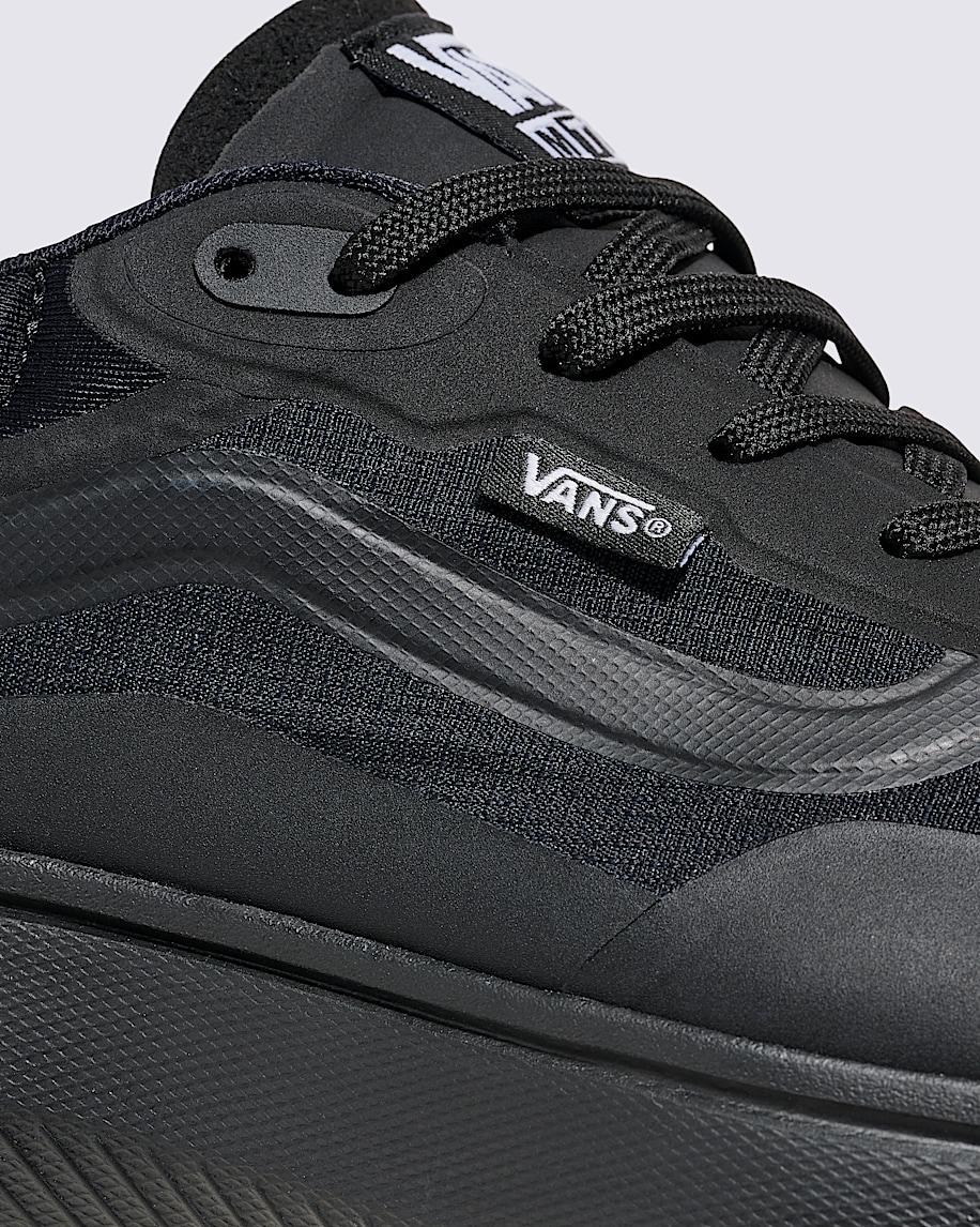 Crosspath Shoe in Black| Vans US Product Image