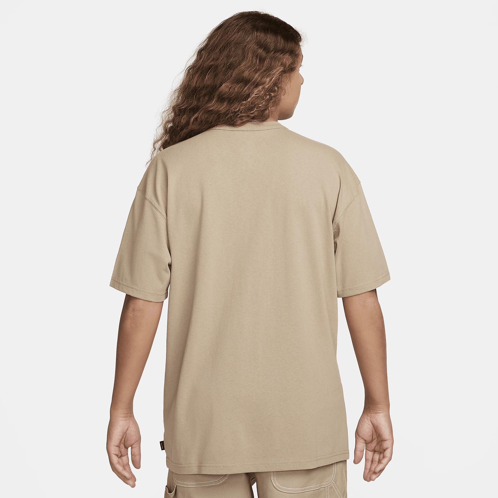 Nike Sportswear Premium Essentials Men's T-Shirt Product Image