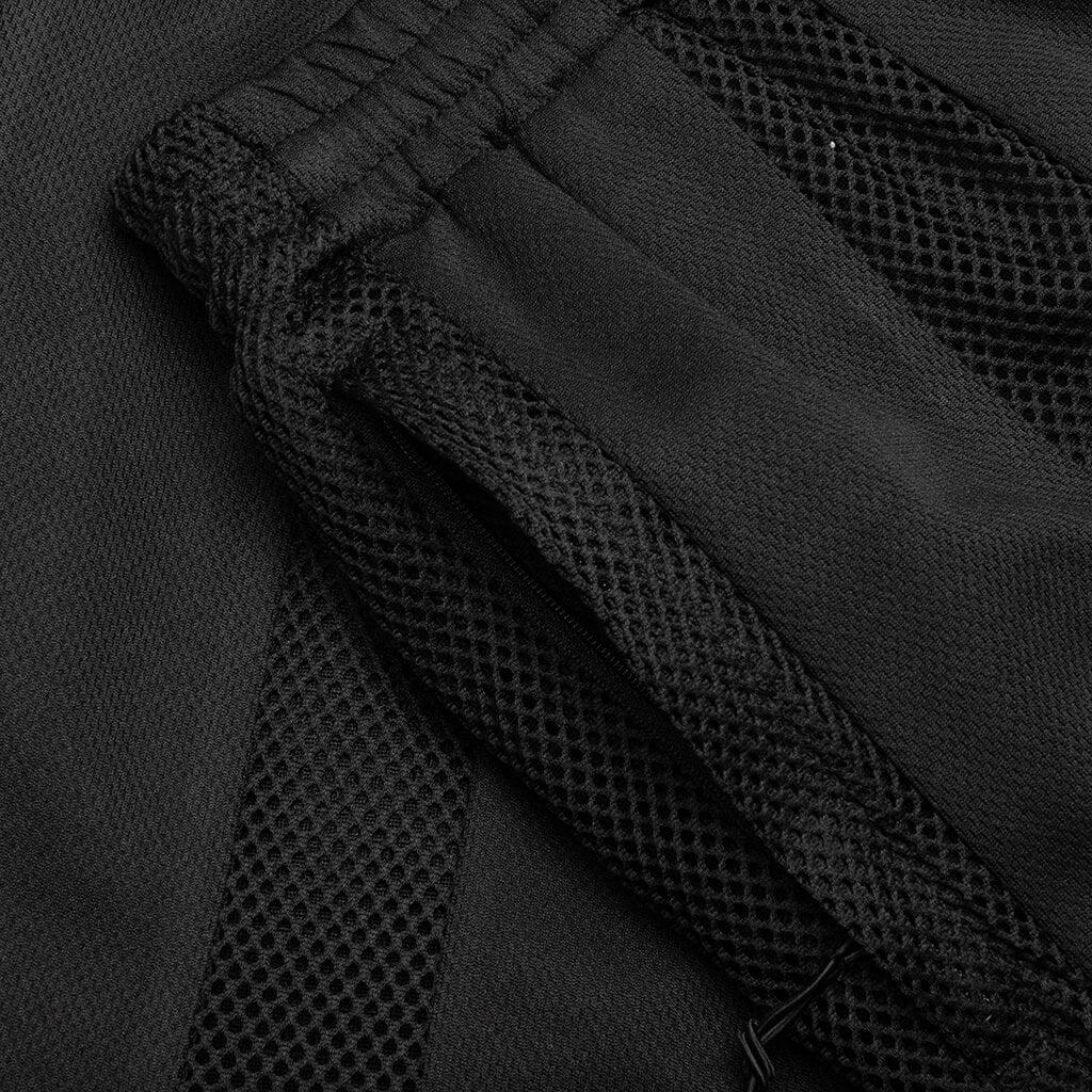 Debossed Sweatshorts - Black Male Product Image